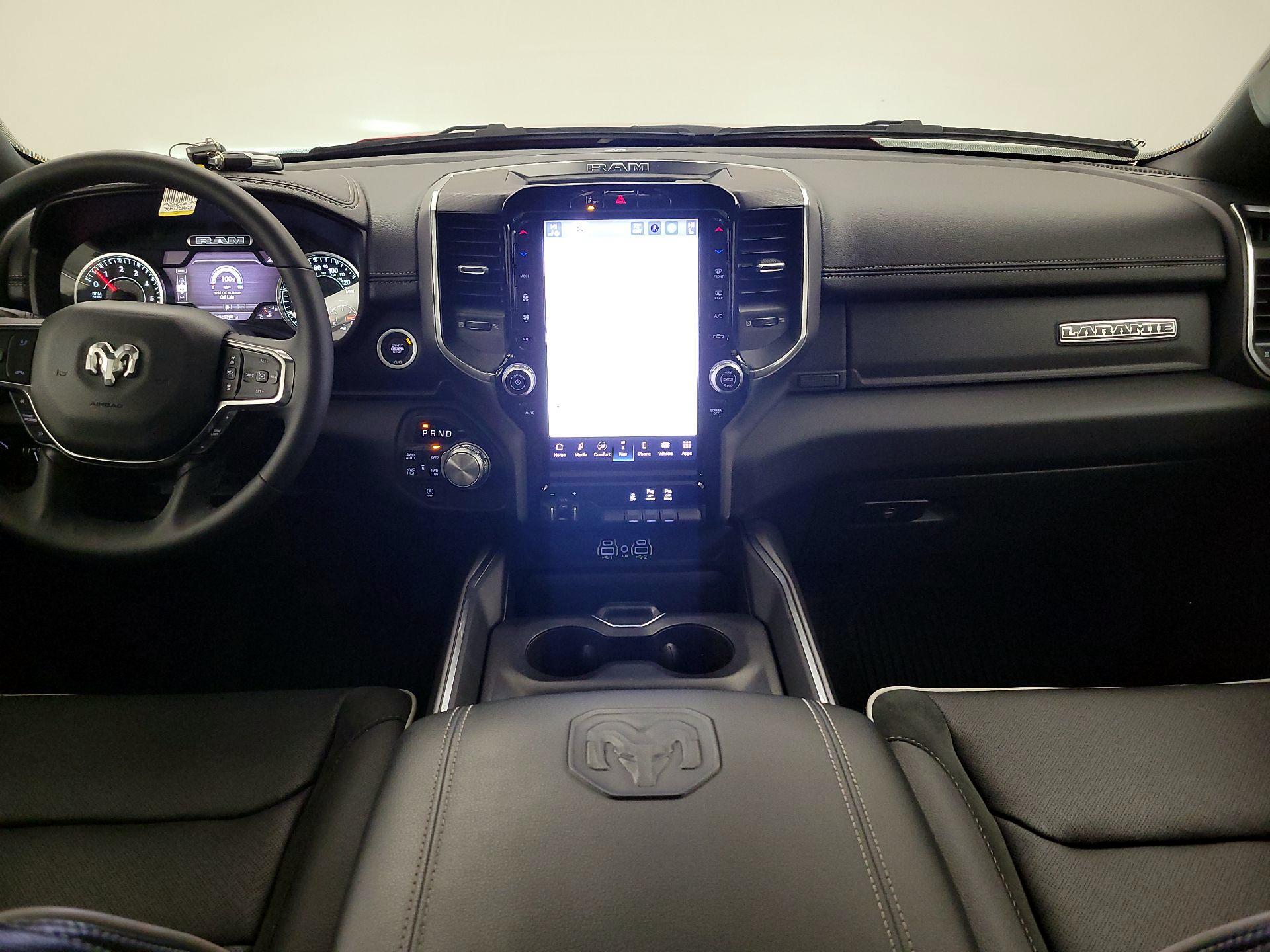 Thumbnail: 2025 RAM 1500 - 9