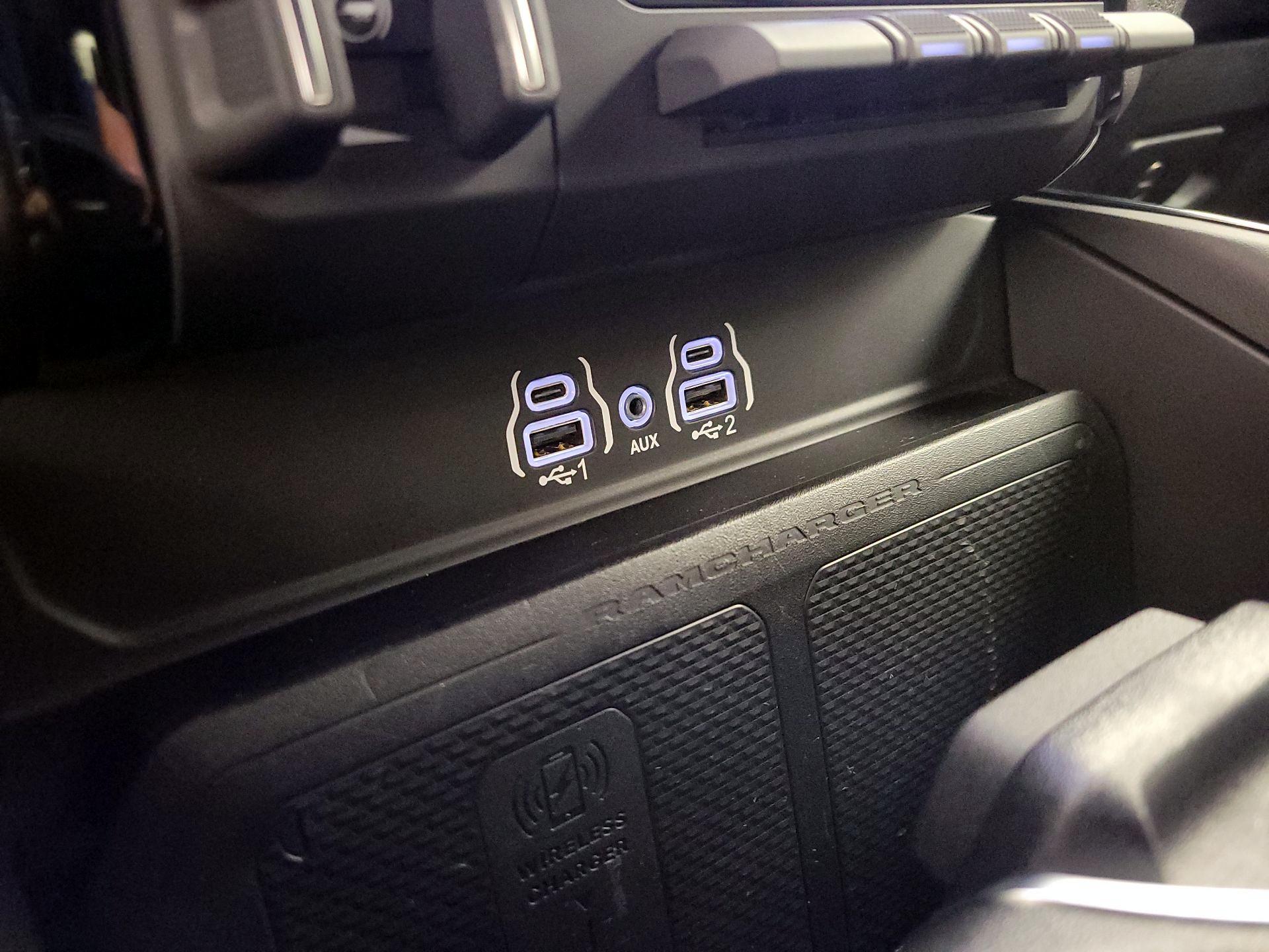 Thumbnail: 2025 RAM 1500 - 19