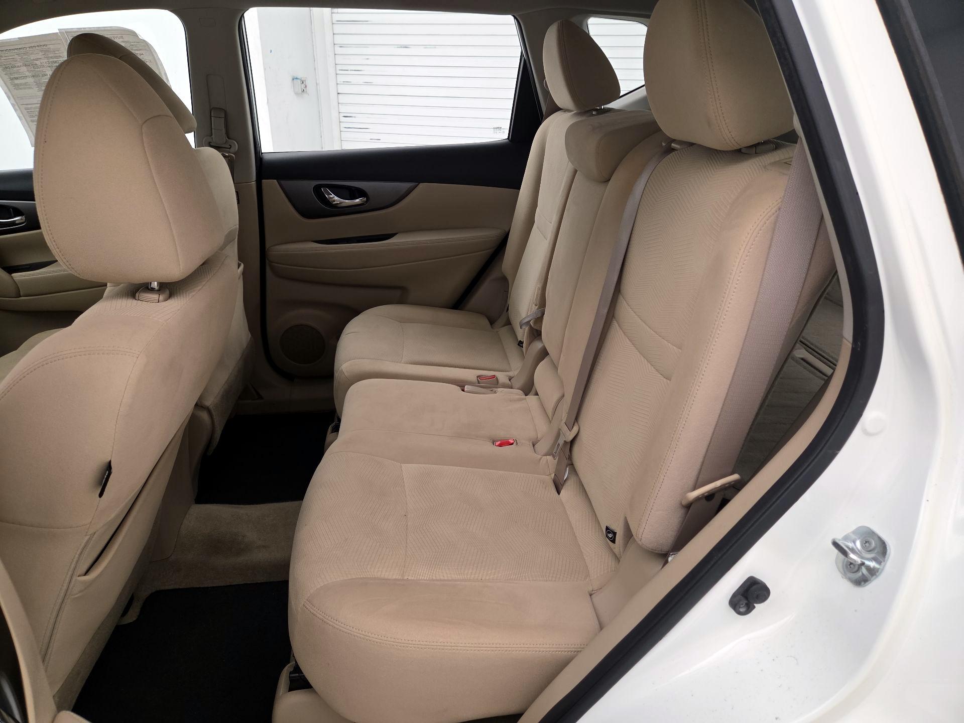 Thumbnail: 2015 Nissan Rogue - 20