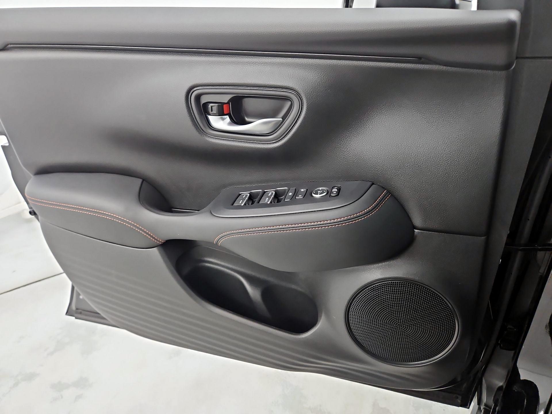 Thumbnail: 2025 Honda HR-V - 12