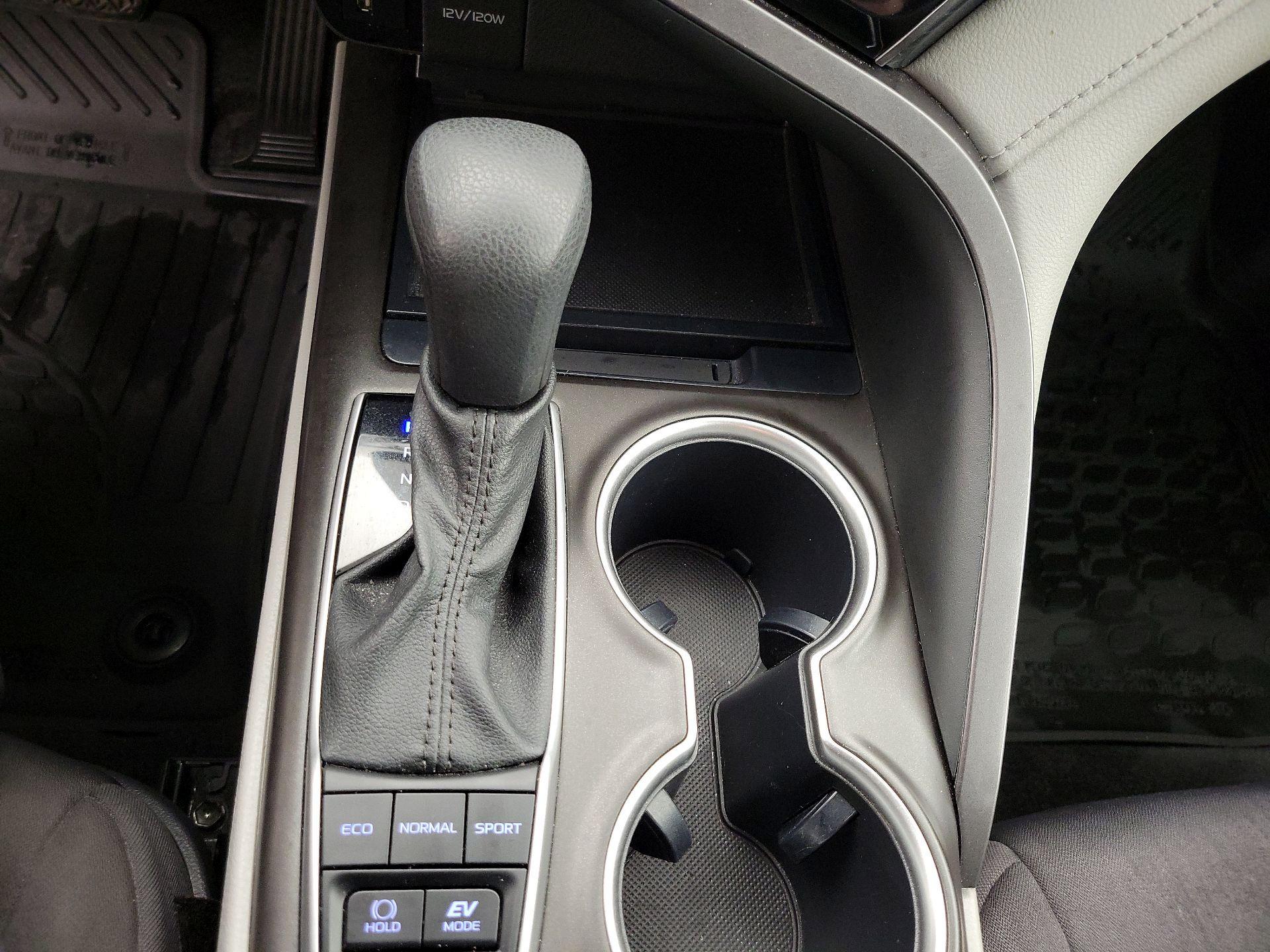 Thumbnail: 2021 Toyota Camry - 17