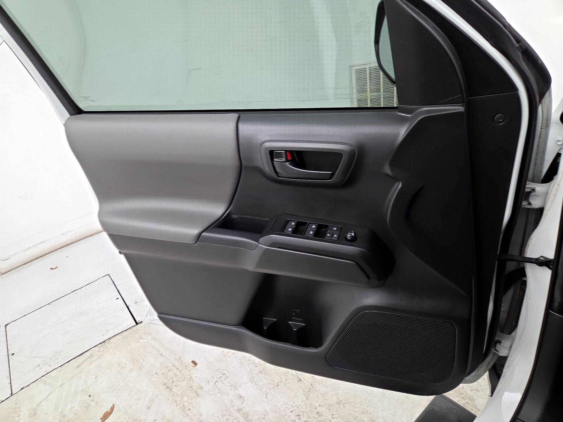 Thumbnail: 2021 Toyota Tacoma - 12