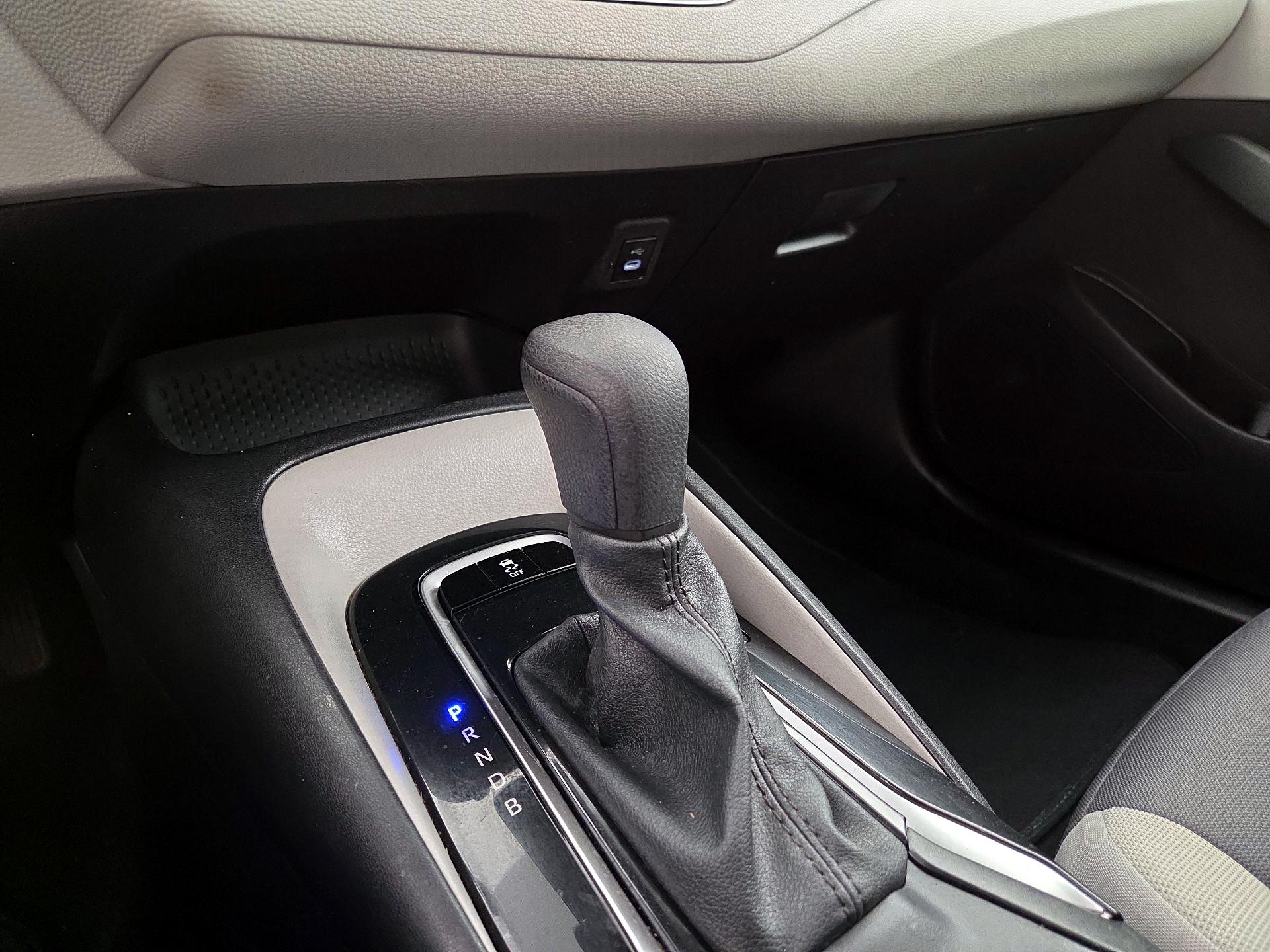 Thumbnail: 2023 Toyota Corolla - 17