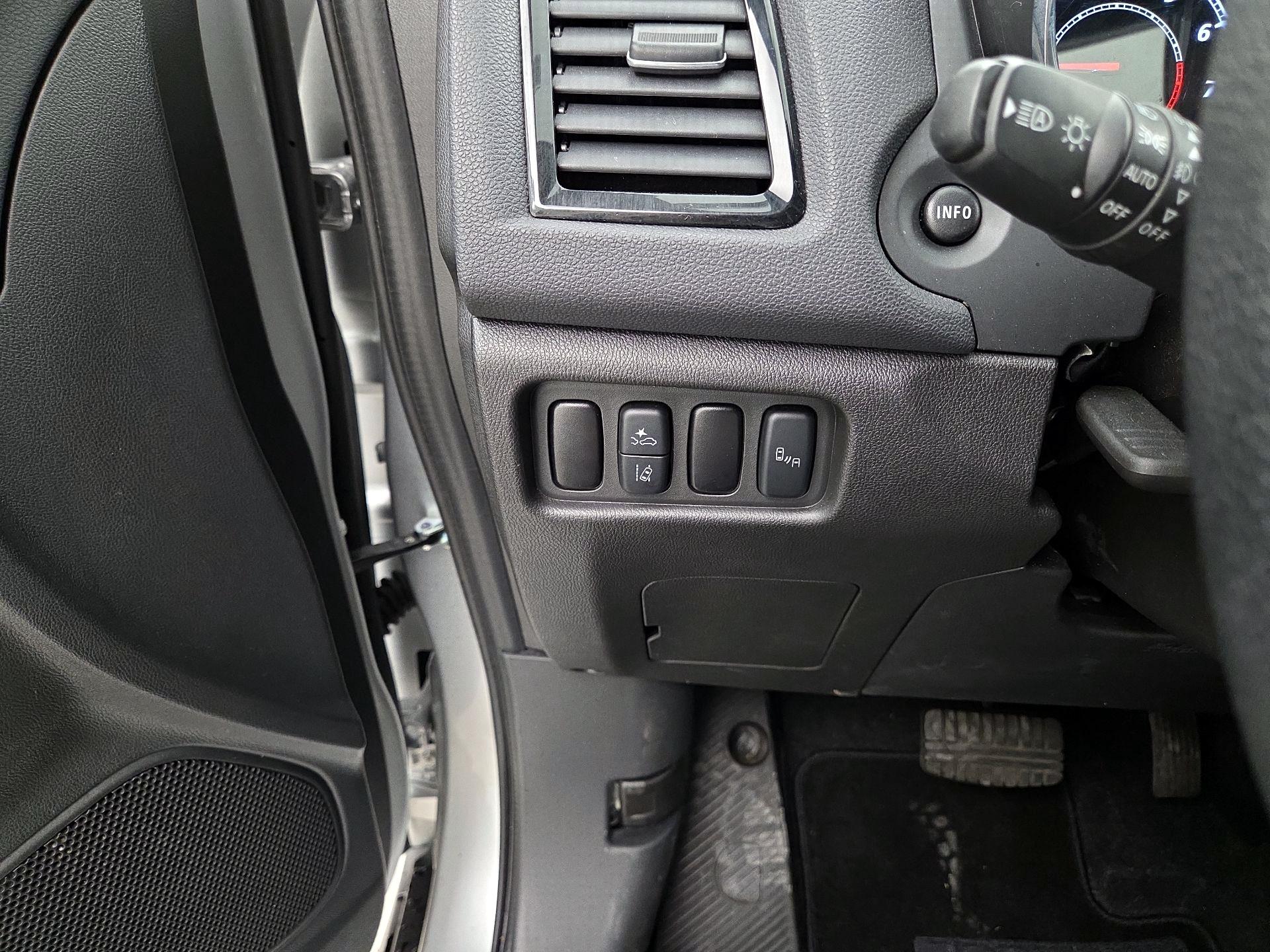 Thumbnail: 2024 Mitsubishi Outlander Sport - 13