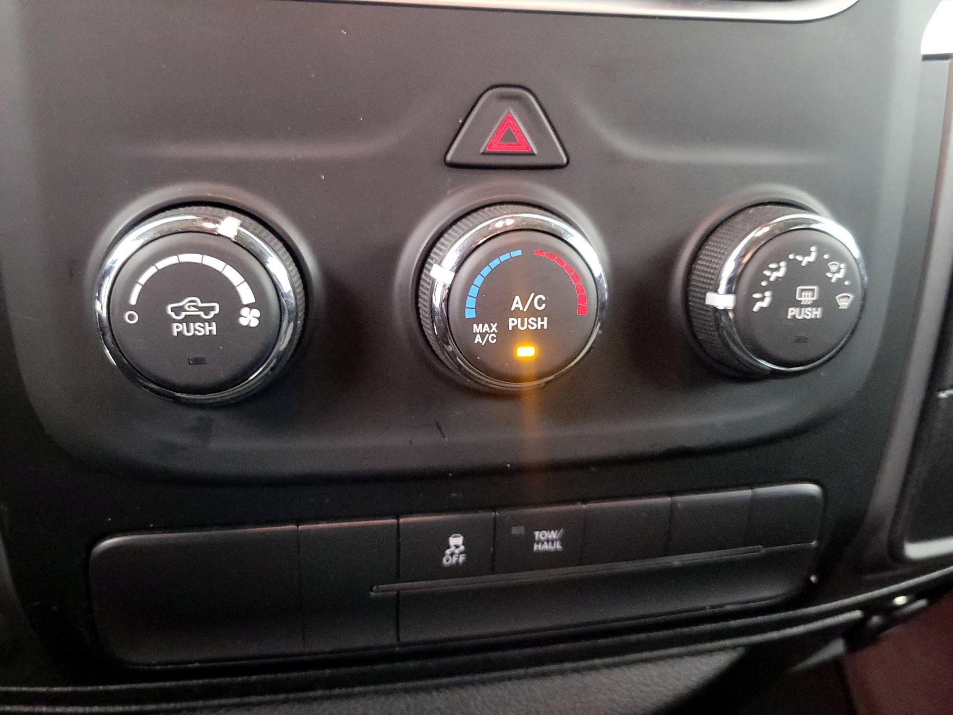 Thumbnail: 2022 RAM 1500 Classic - 16