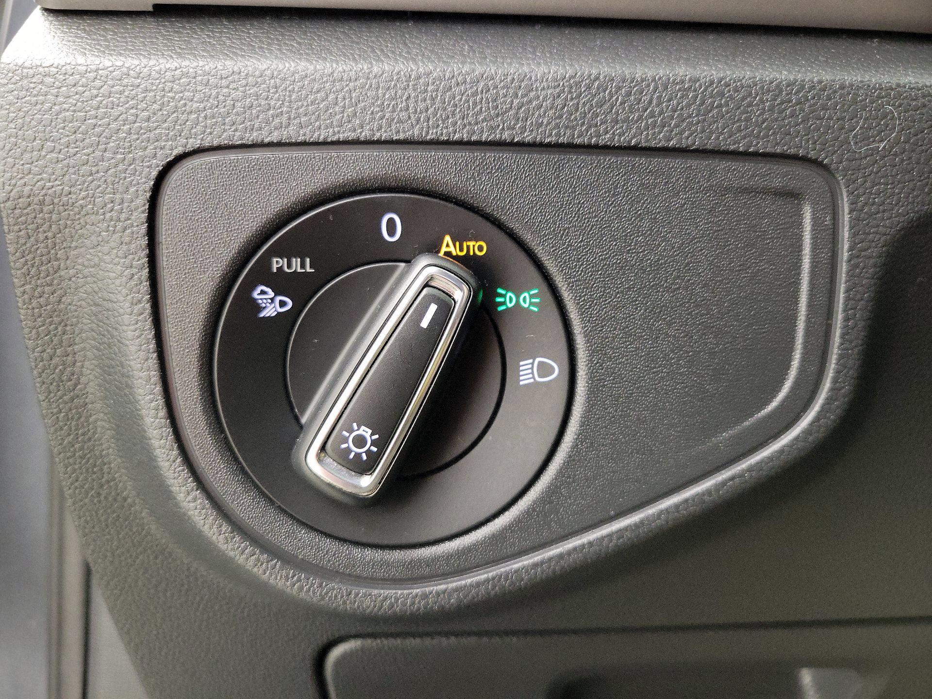 Thumbnail: 2021 Volkswagen Atlas - 13