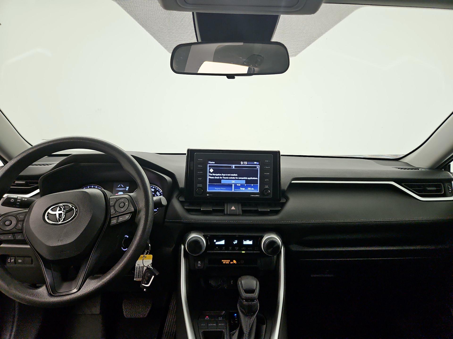 Thumbnail: 2022 Toyota RAV4 - 9