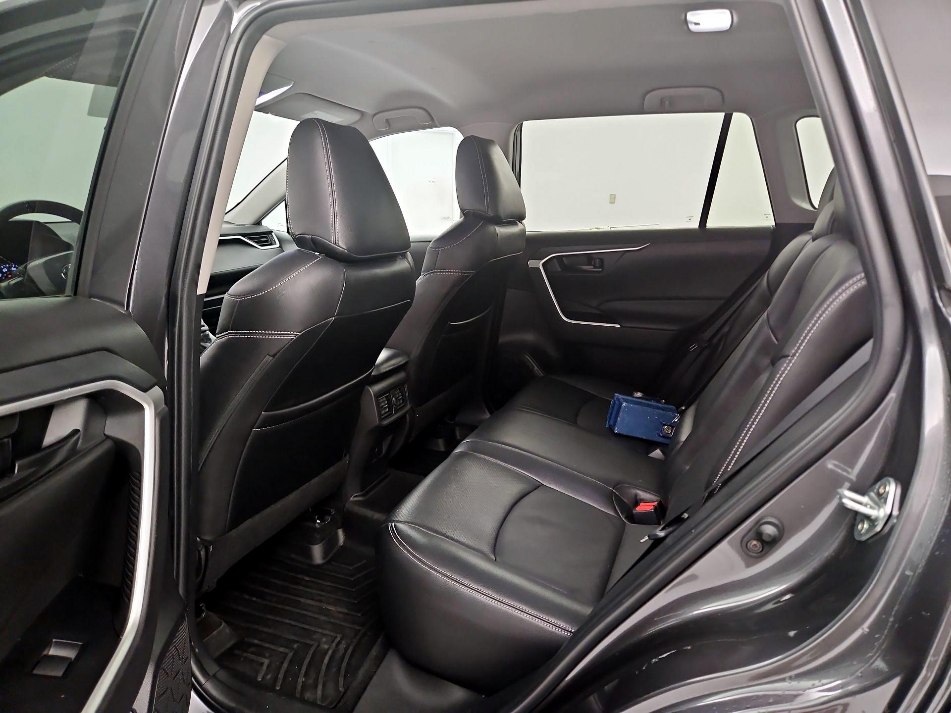 Thumbnail: 2022 Toyota RAV4 - 20