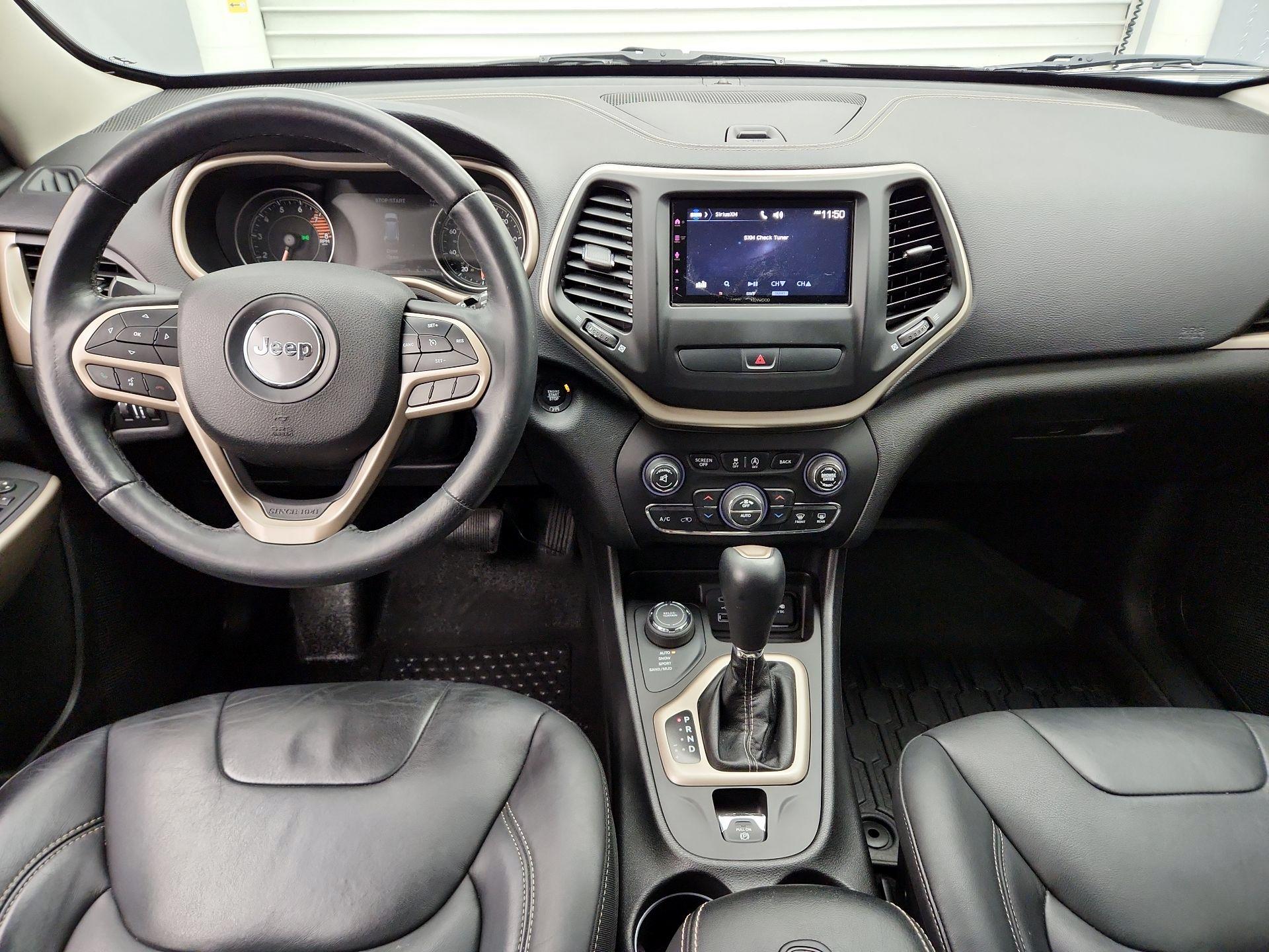 Thumbnail: 2017 Jeep Cherokee - 9