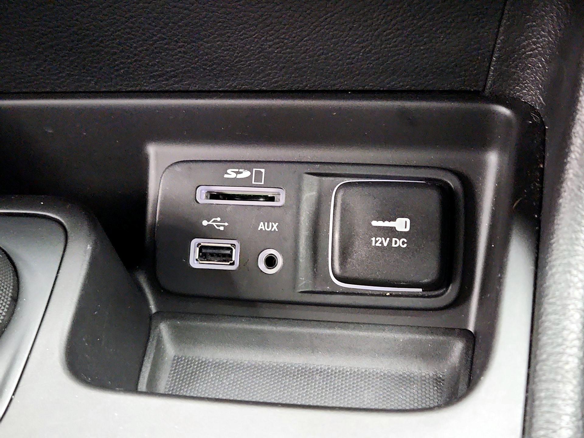 Thumbnail: 2017 Jeep Cherokee - 18