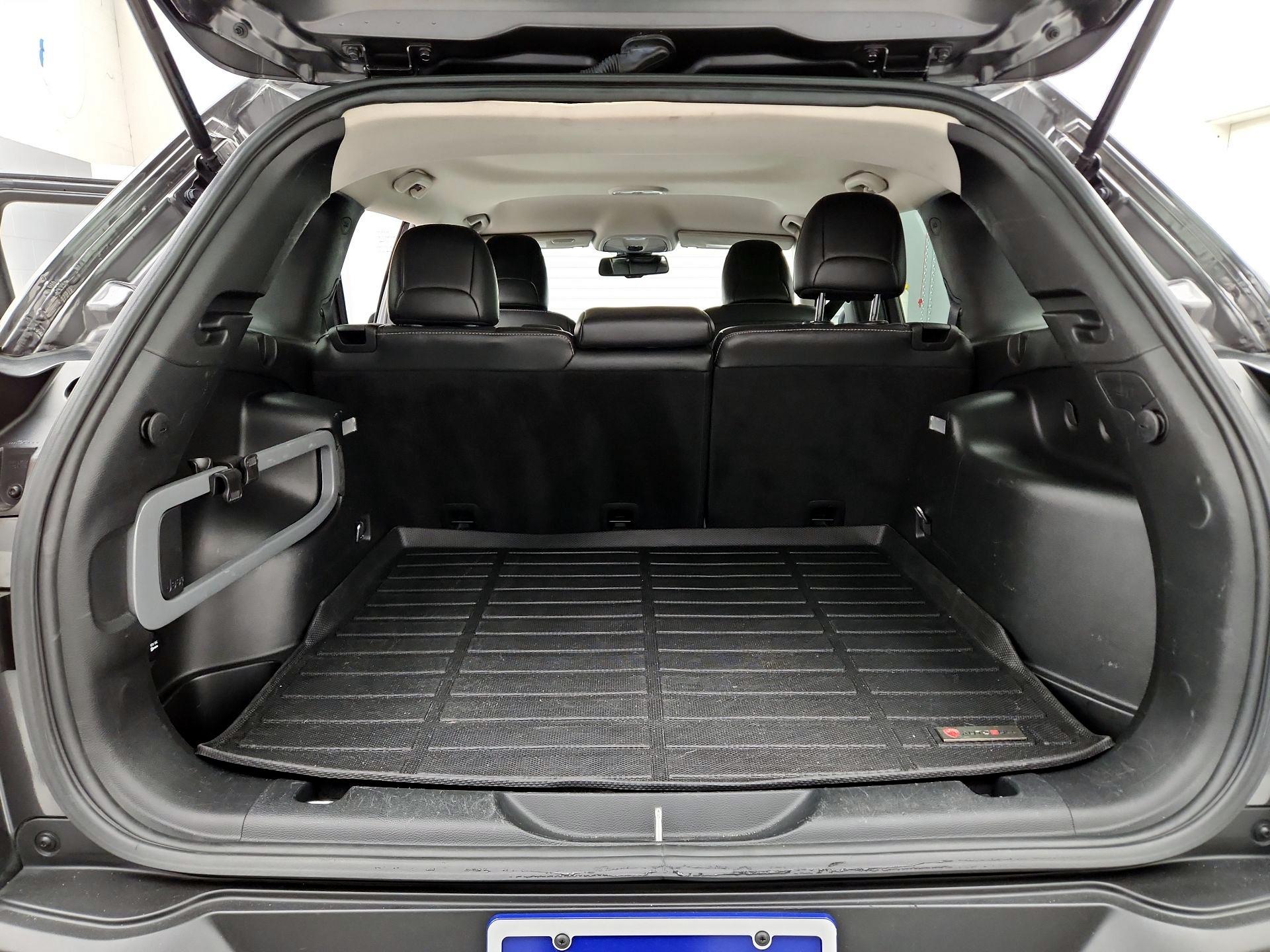 Thumbnail: 2017 Jeep Cherokee - 20