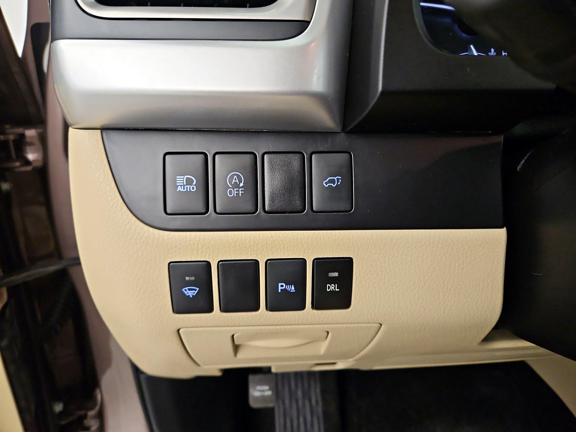 Thumbnail: 2017 Toyota Highlander - 13