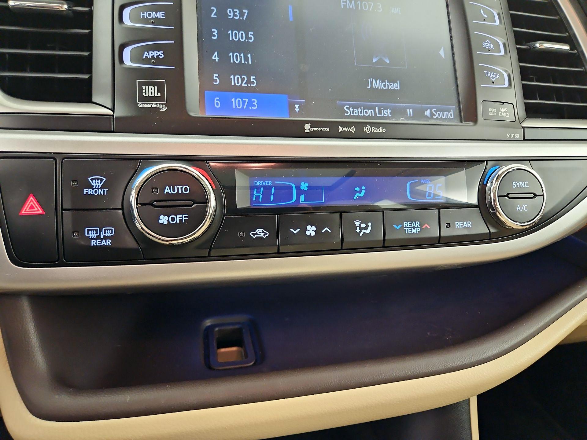 Thumbnail: 2017 Toyota Highlander - 17