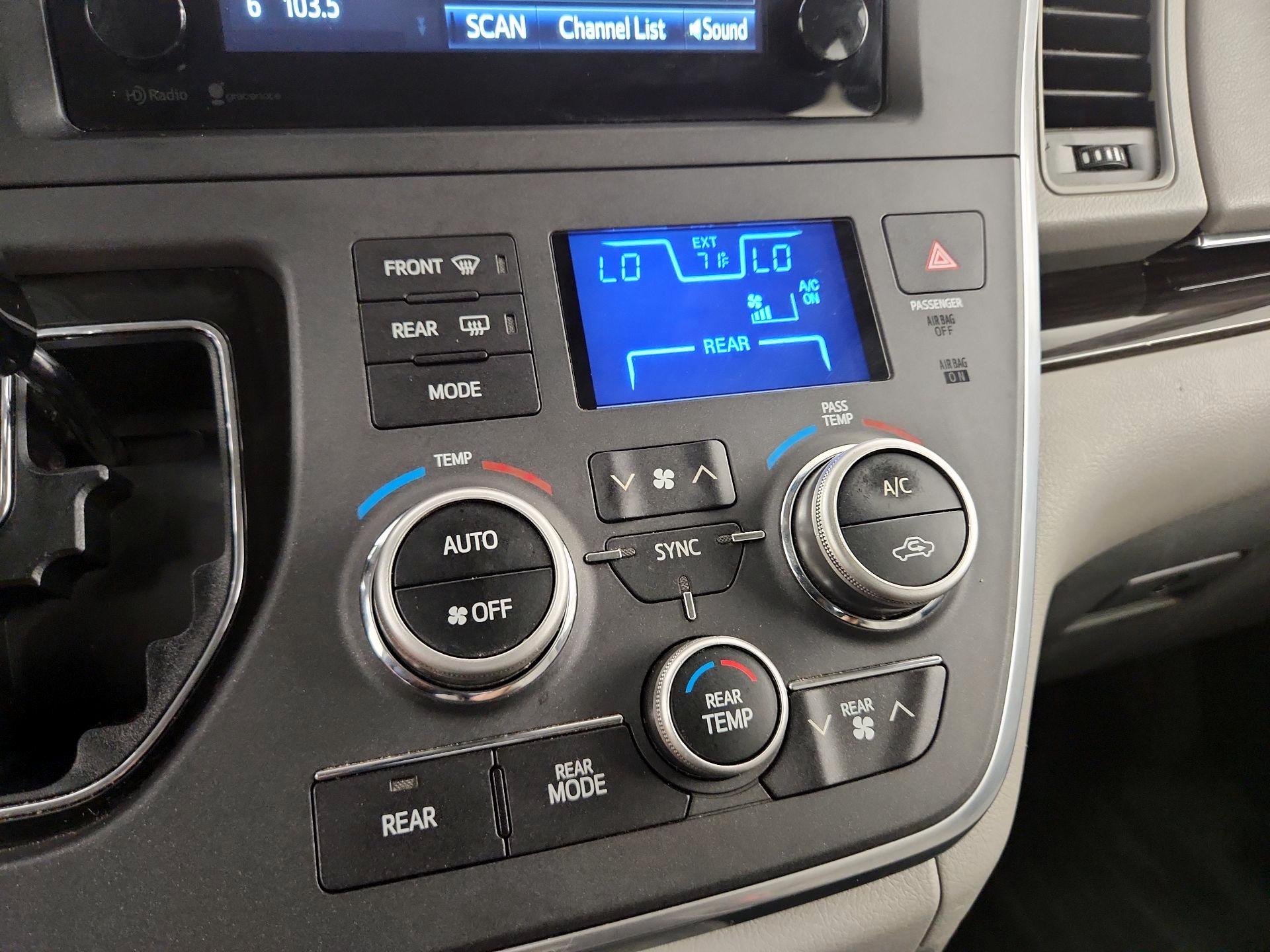 Thumbnail: 2015 Toyota Sienna - 16