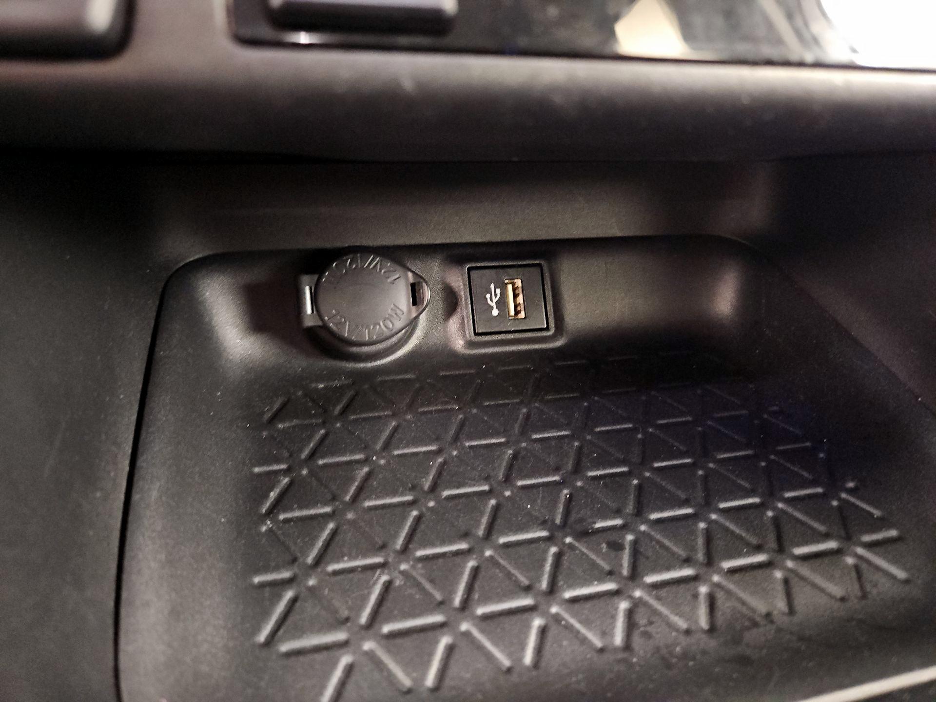 Thumbnail: 2024 Toyota RAV4 - 18