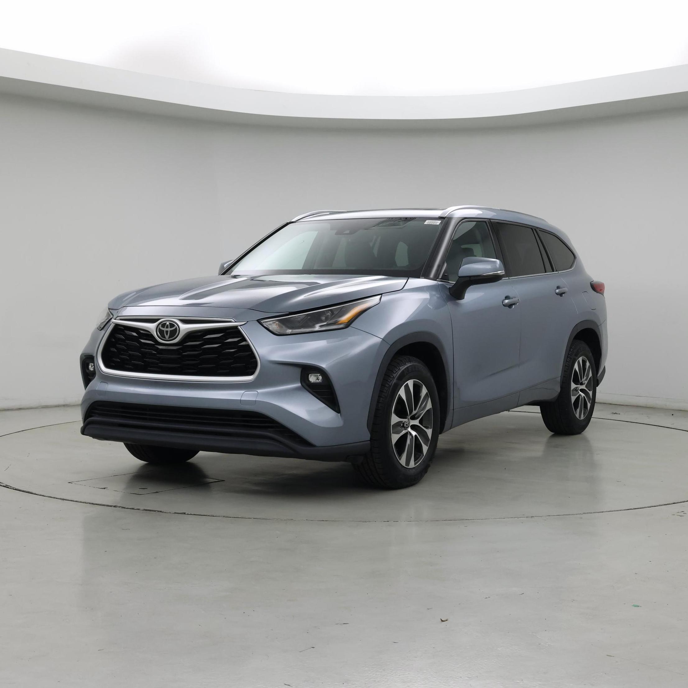 Thumbnail: 2021 Toyota Highlander - 4