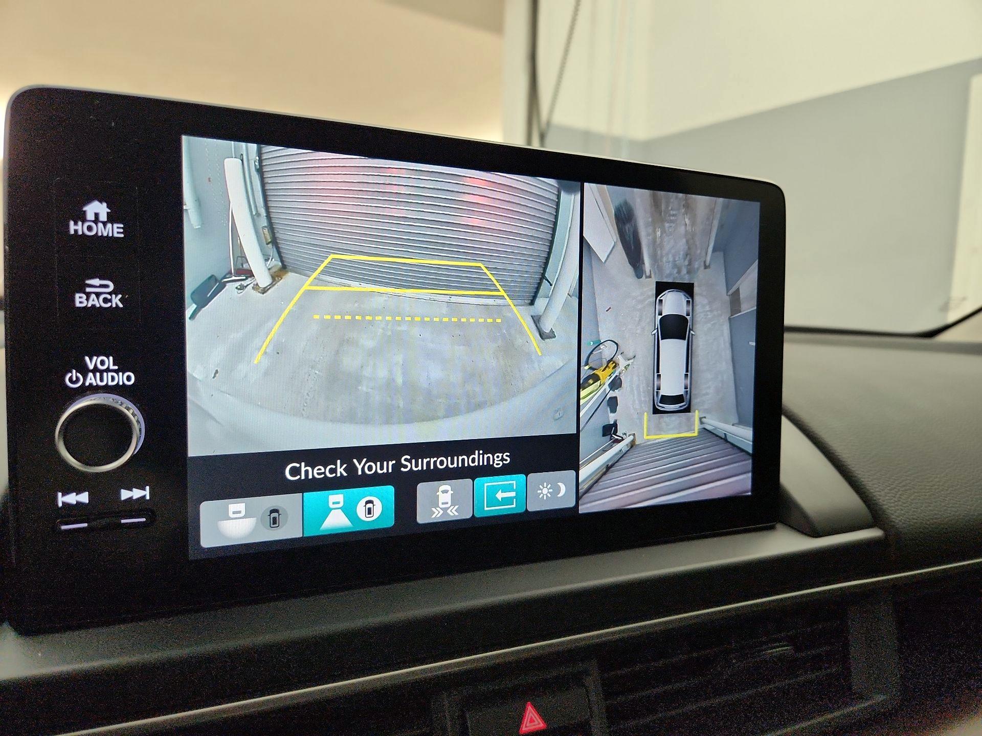 Thumbnail: 2023 Honda Pilot - 15