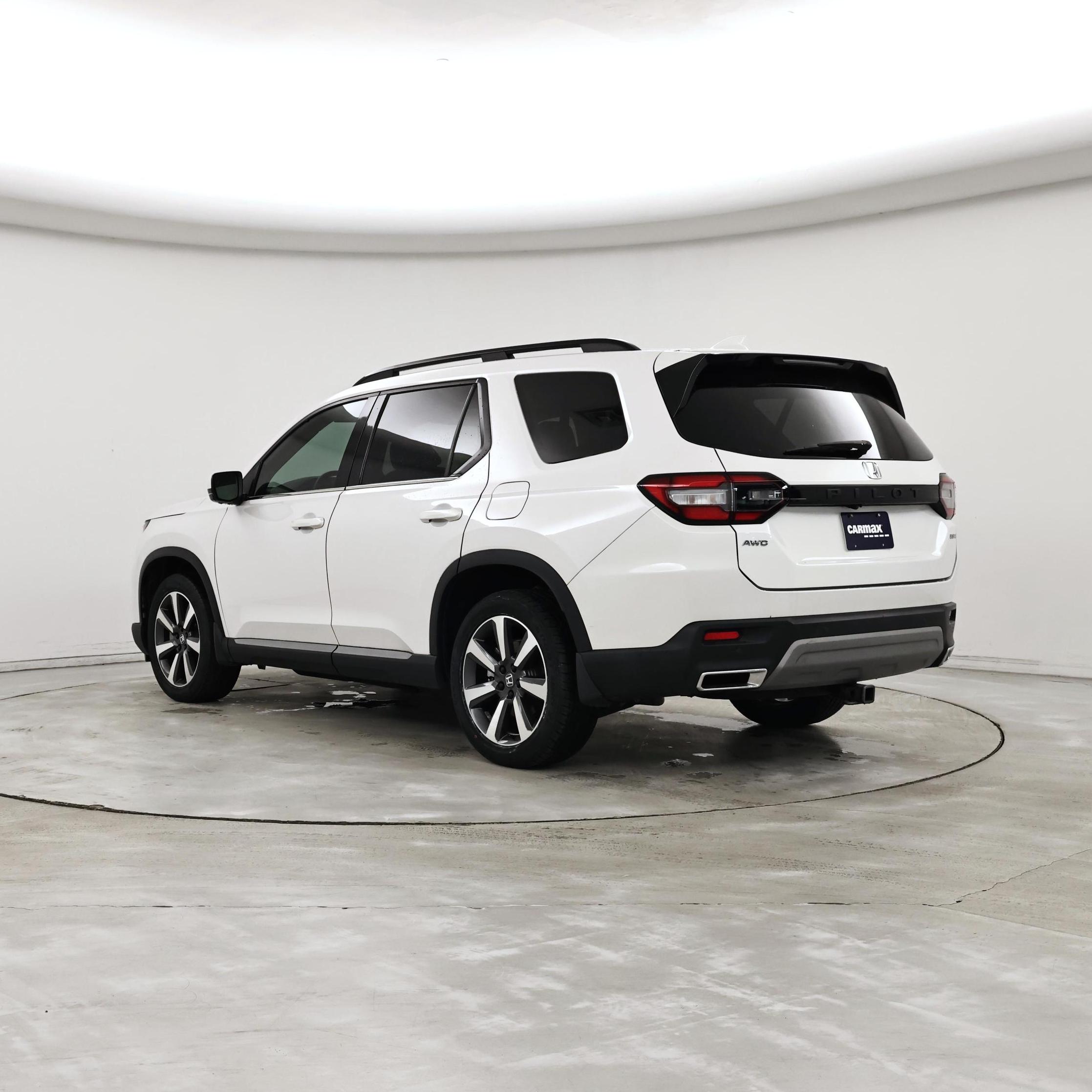 Thumbnail: 2023 Honda Pilot - 2