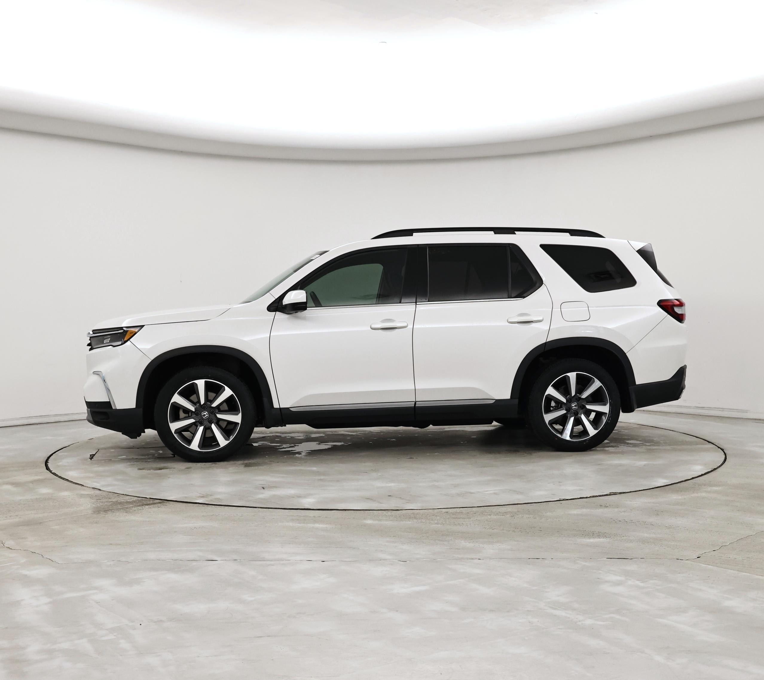 Thumbnail: 2023 Honda Pilot - 3