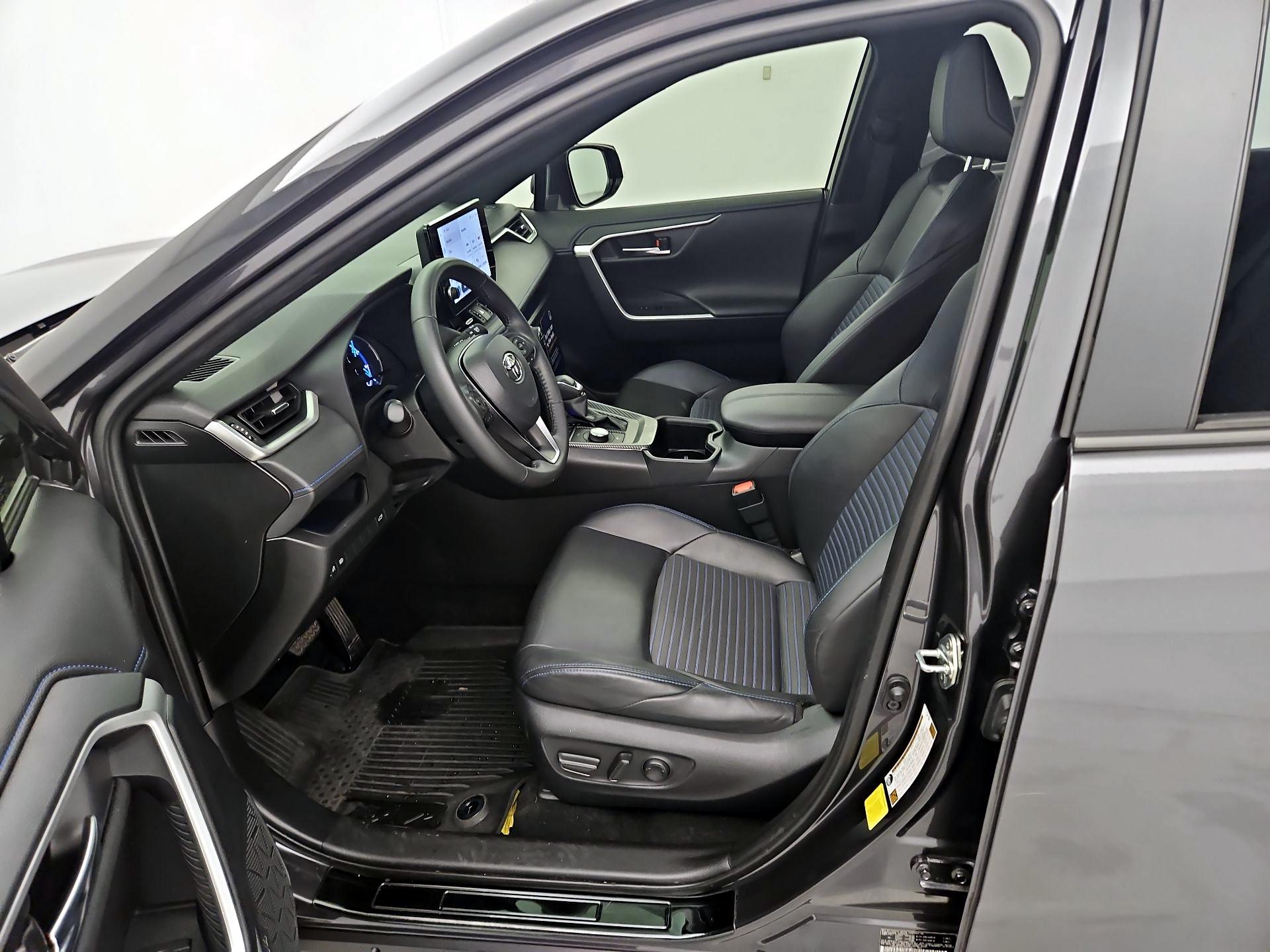 Thumbnail: 2023 Toyota RAV4 - 11