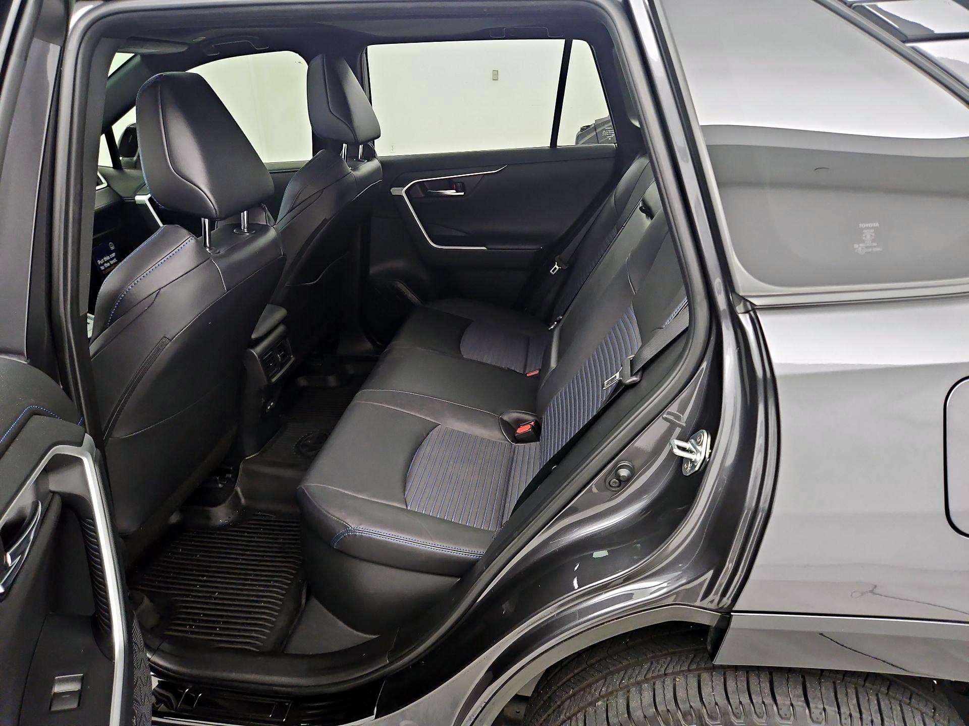 Thumbnail: 2023 Toyota RAV4 - 20