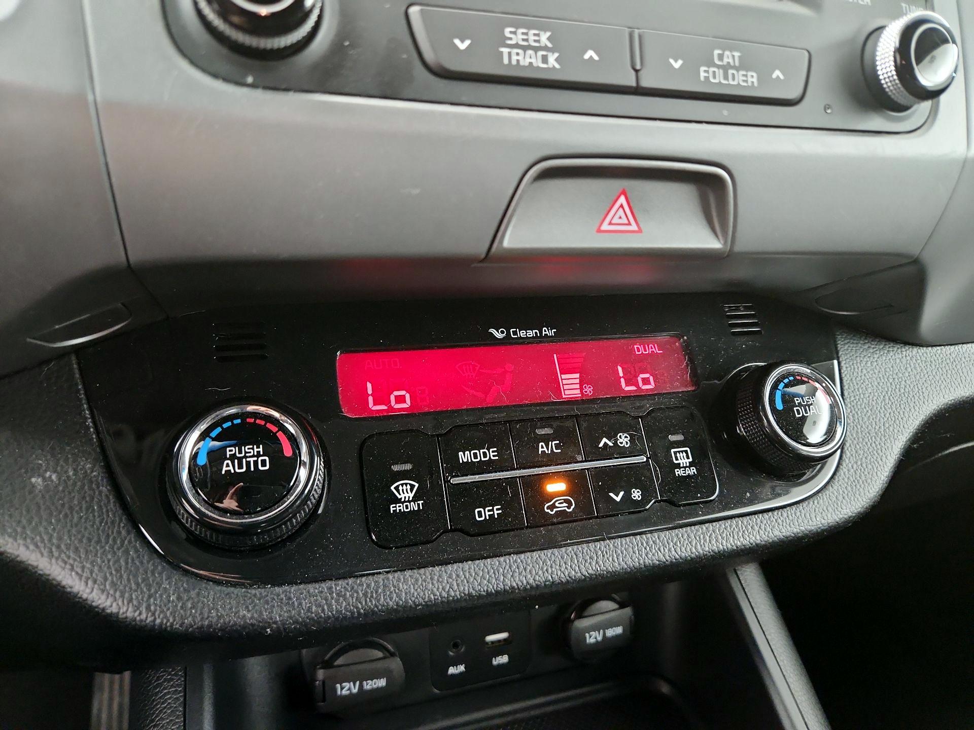 Thumbnail: 2016 Kia Sportage - 16