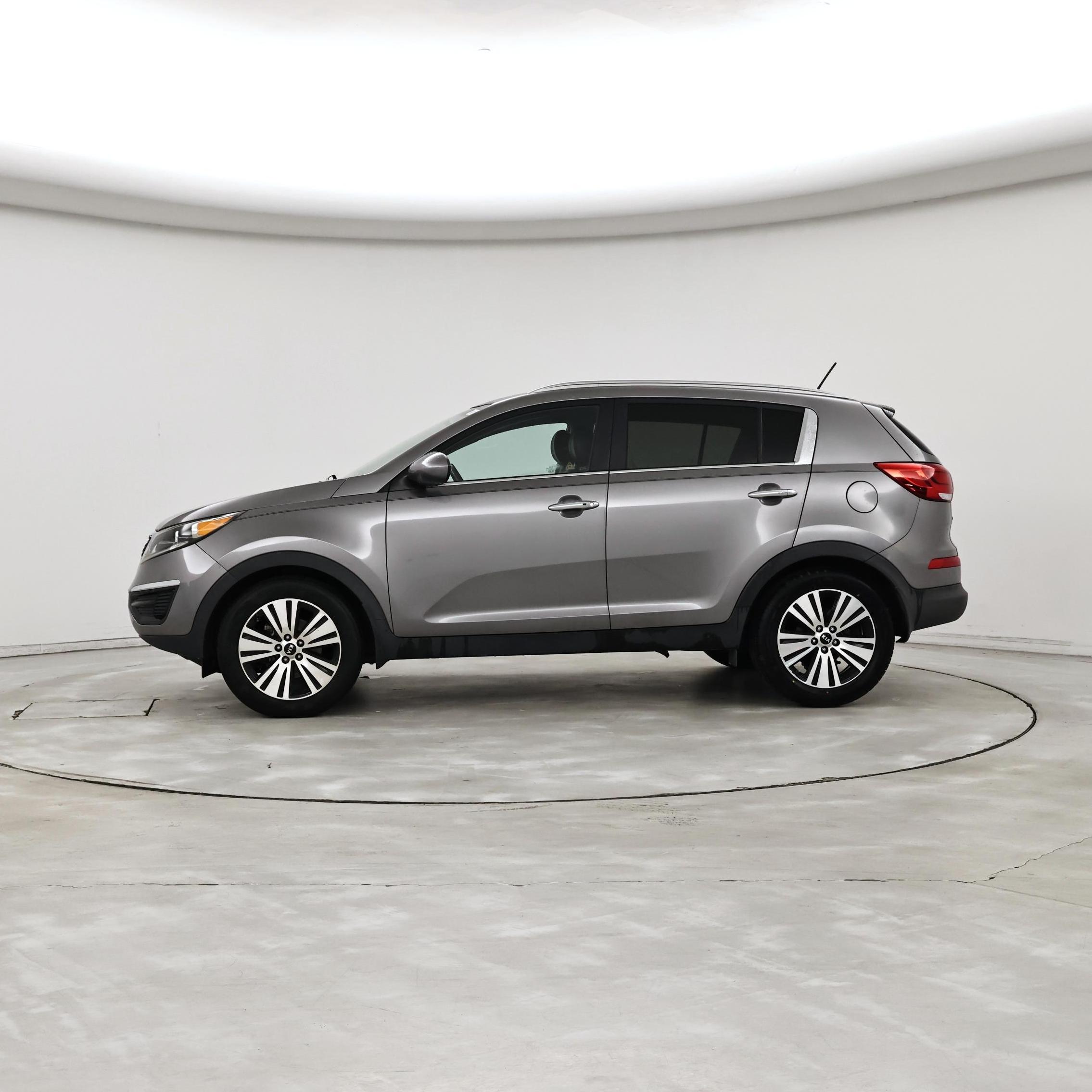 Thumbnail: 2016 Kia Sportage - 3