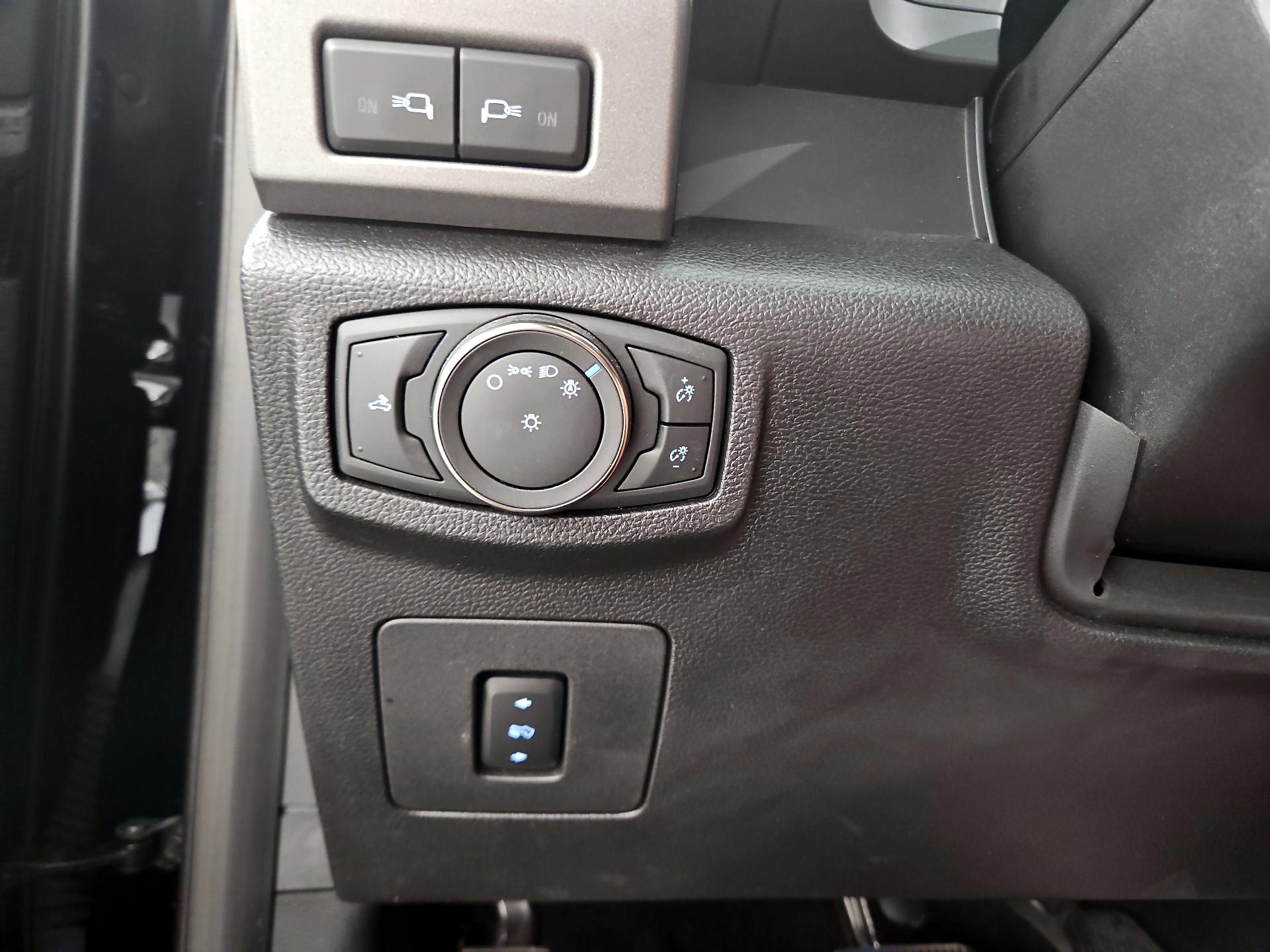 Thumbnail: 2018 Ford F-150 - 13