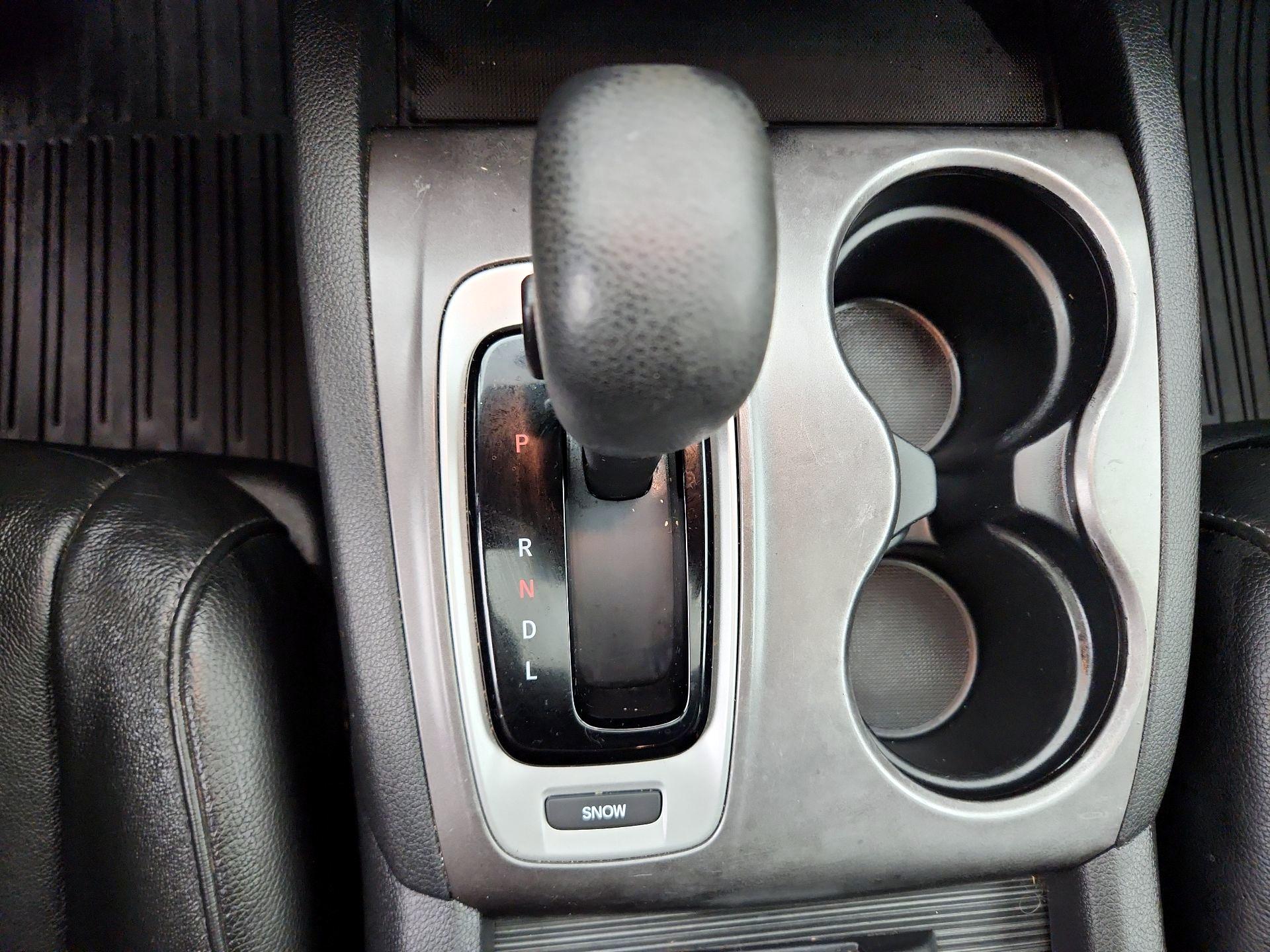 Thumbnail: 2017 Honda Pilot - 17