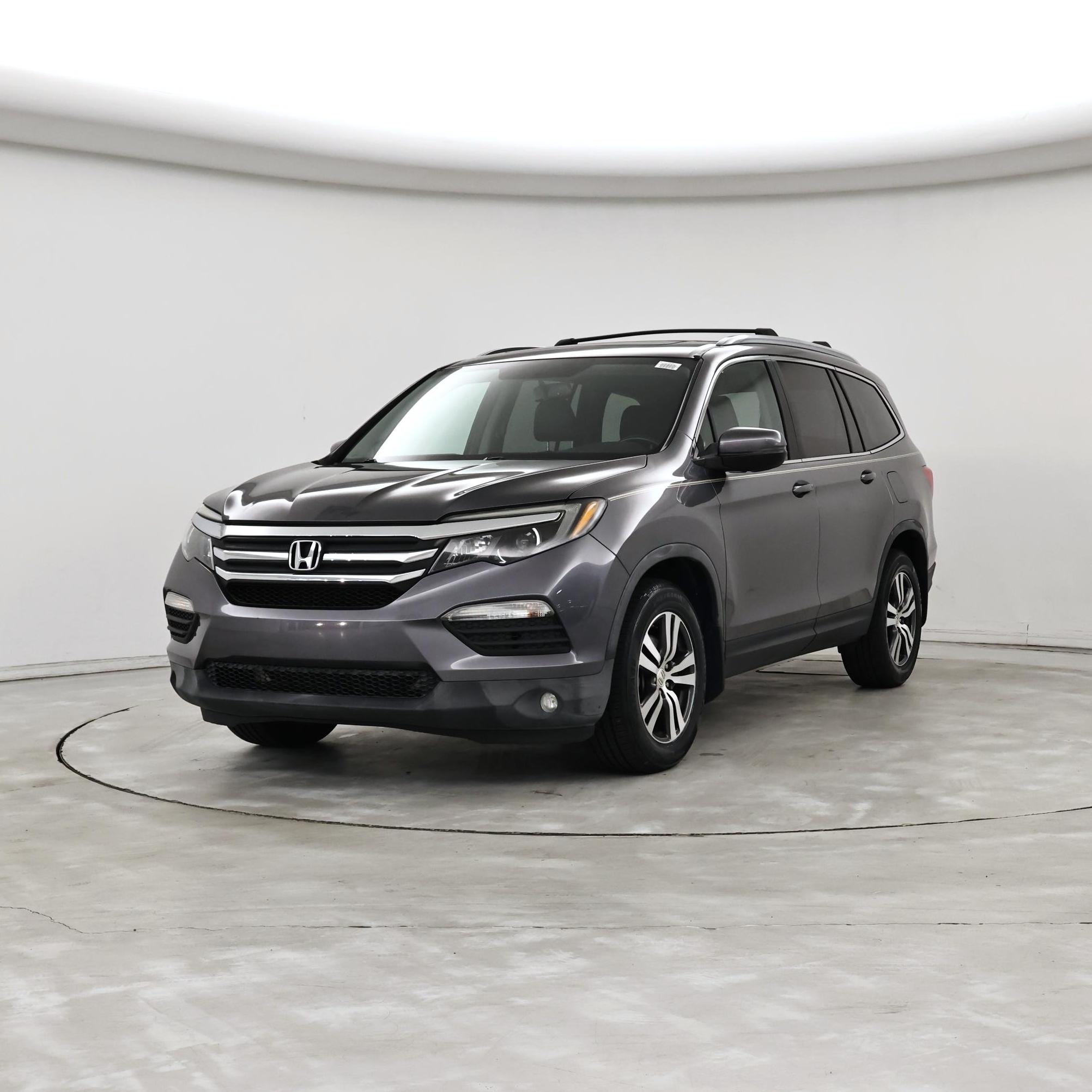 Thumbnail: 2017 Honda Pilot - 4
