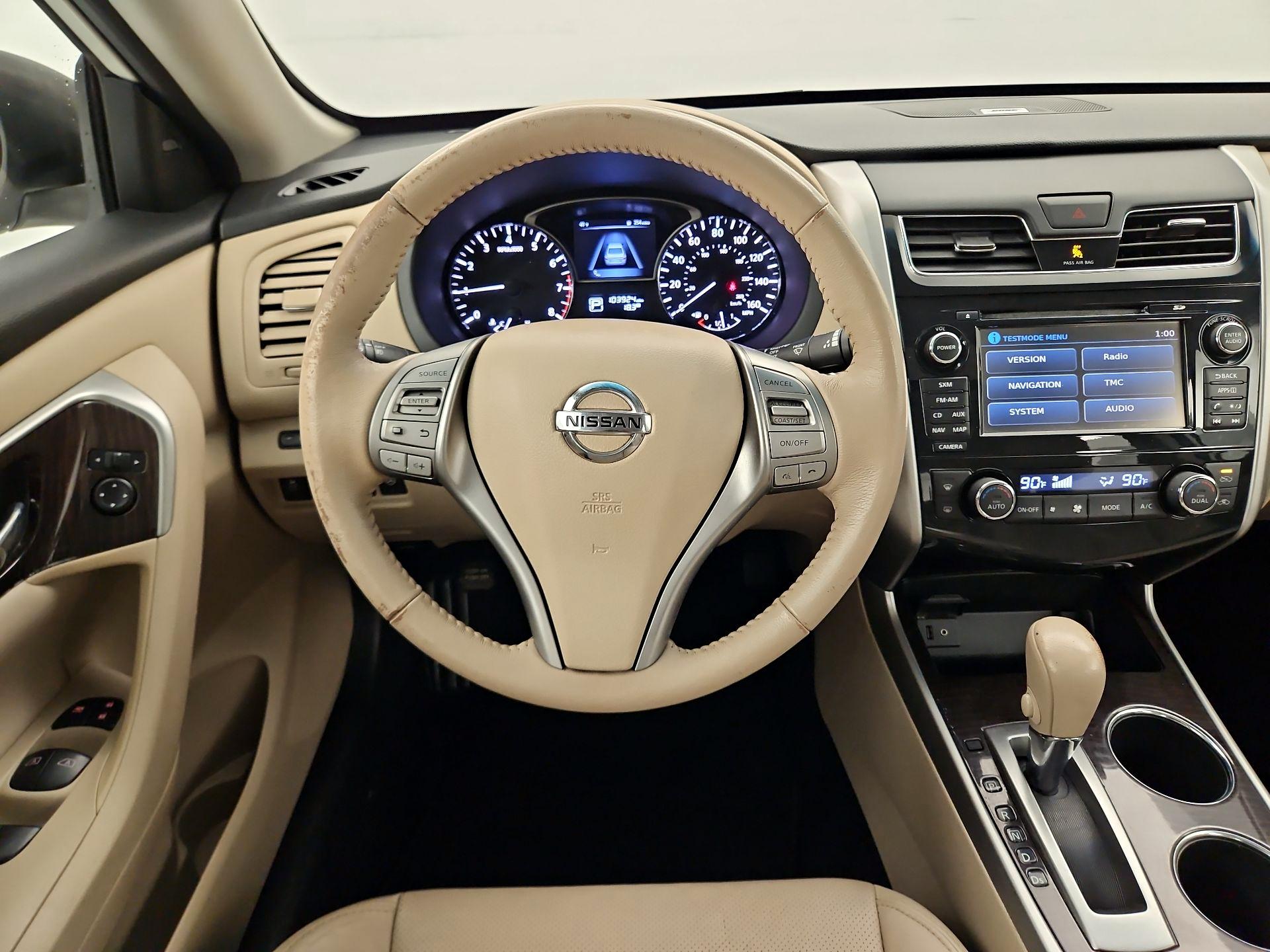 Thumbnail: 2015 Nissan Altima - 10