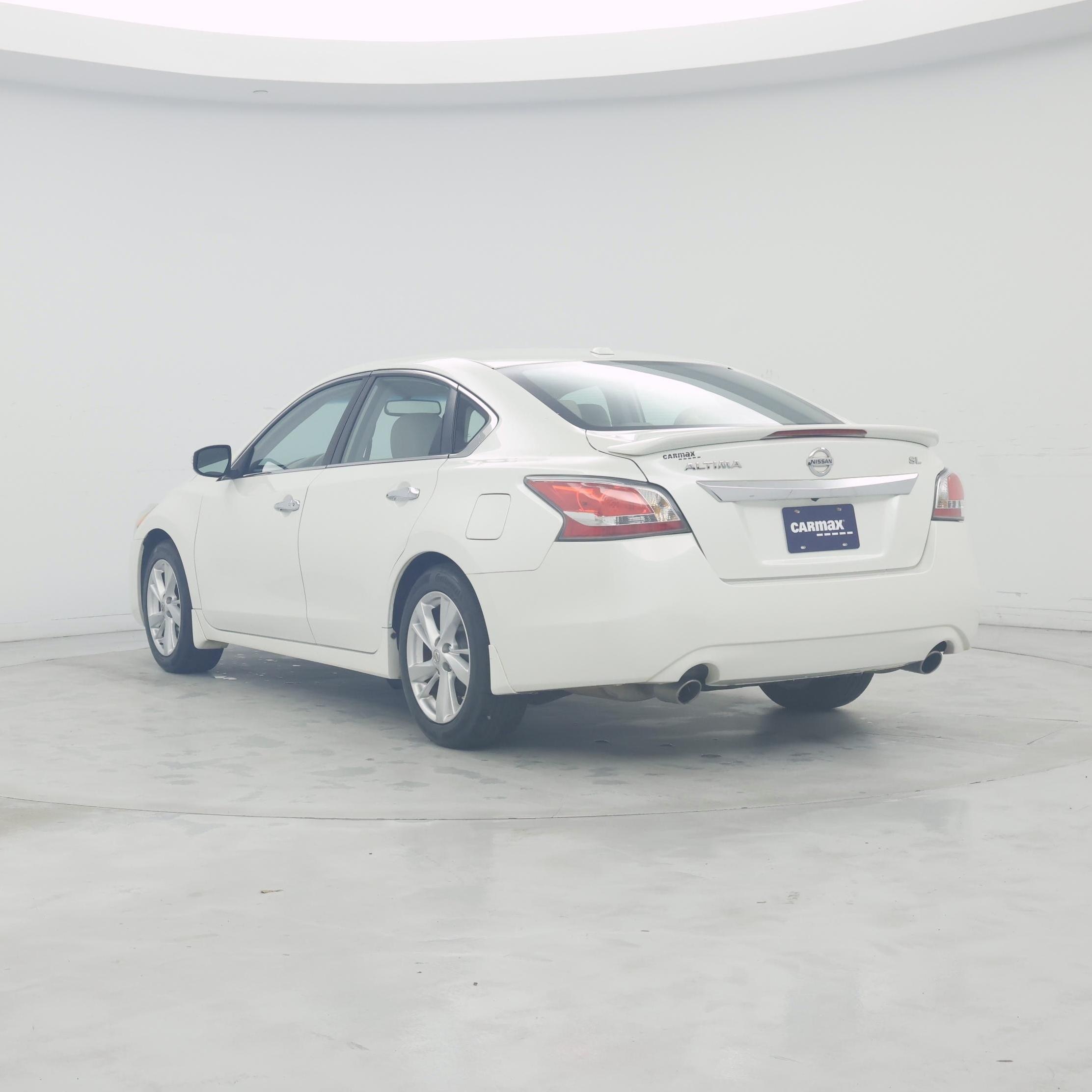 Thumbnail: 2015 Nissan Altima - 2