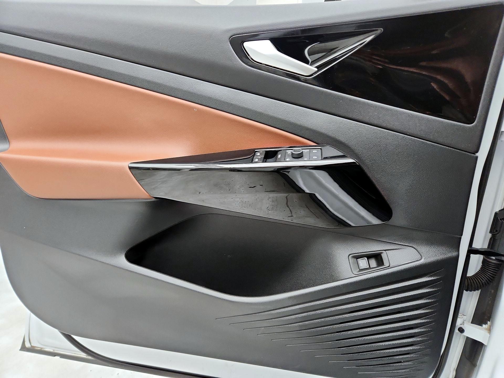 Thumbnail: 2022 Volkswagen ID.4 - 12