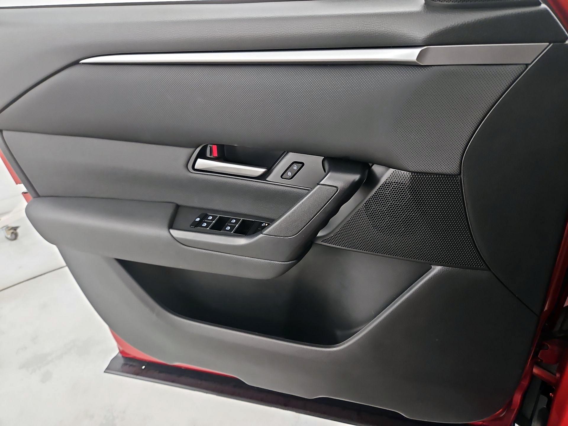 Thumbnail: 2025 Mazda CX-50 - 12