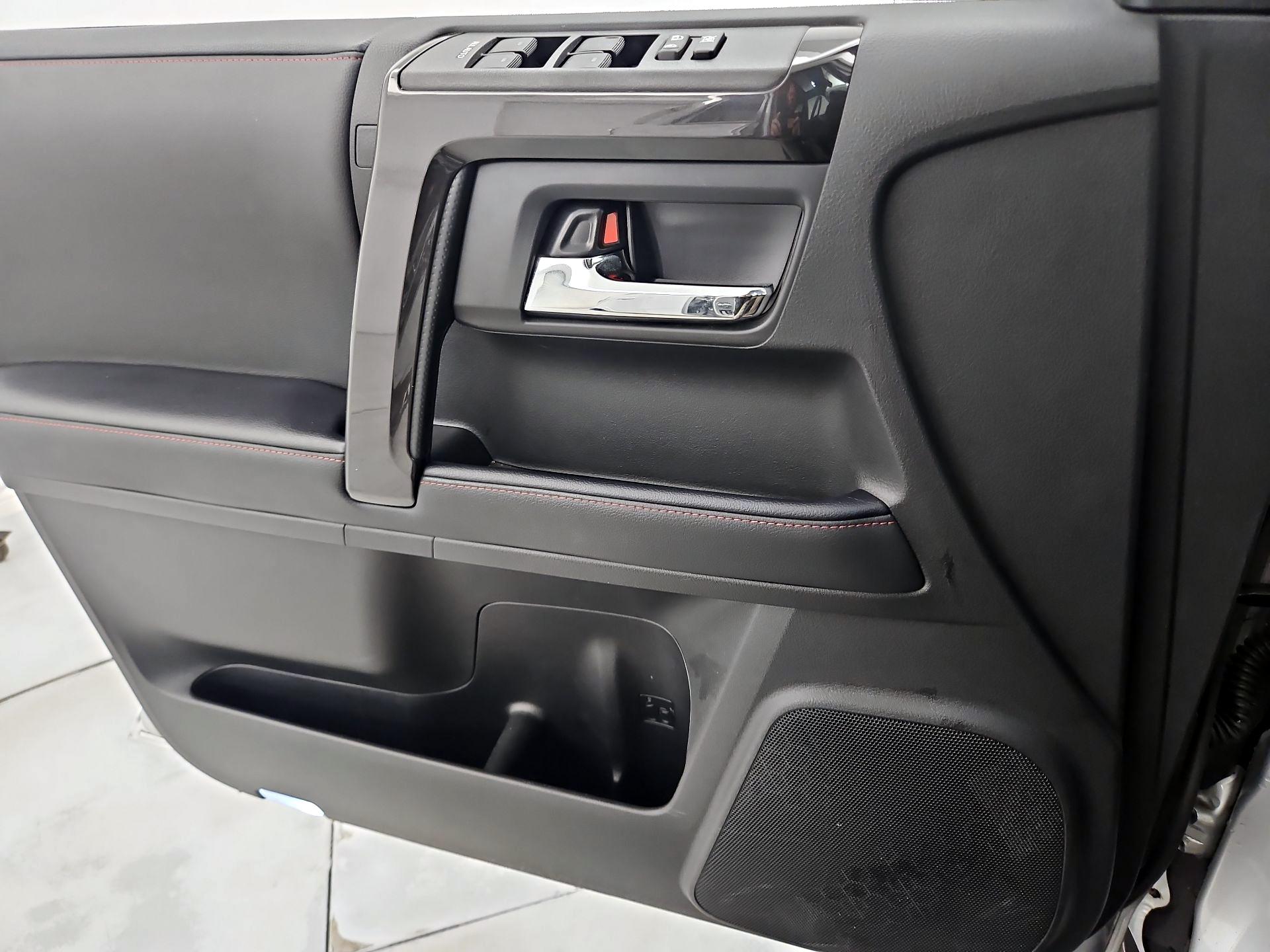 Thumbnail: 2023 Toyota 4Runner - 12