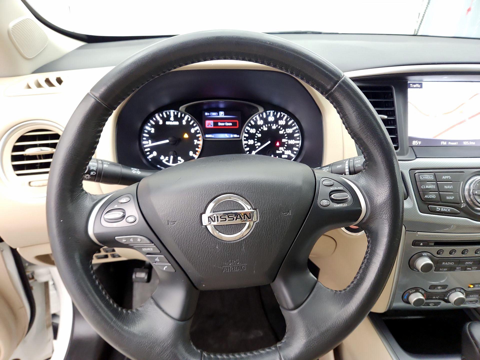 Thumbnail: 2017 Nissan Pathfinder - 10