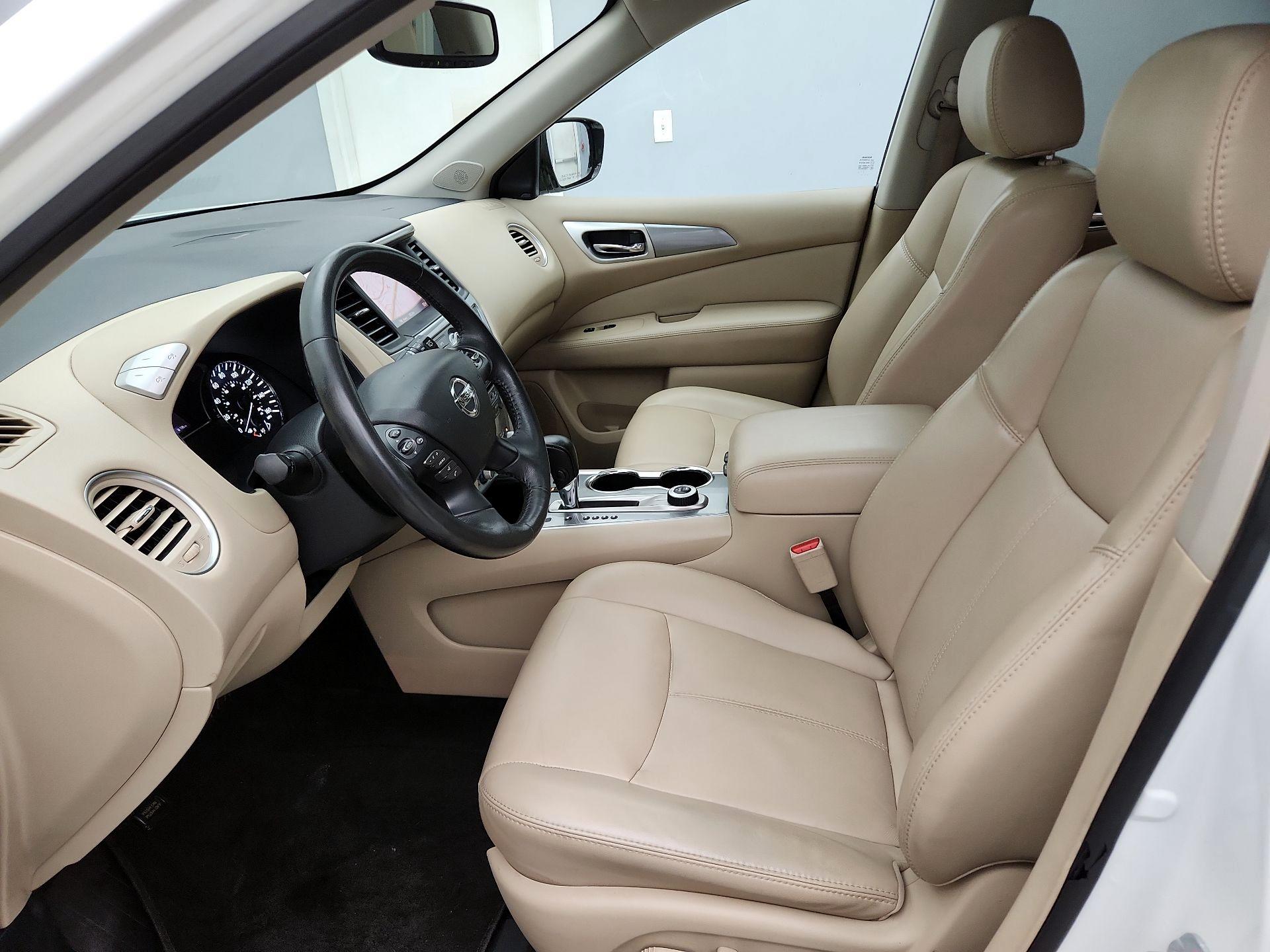 Thumbnail: 2017 Nissan Pathfinder - 11