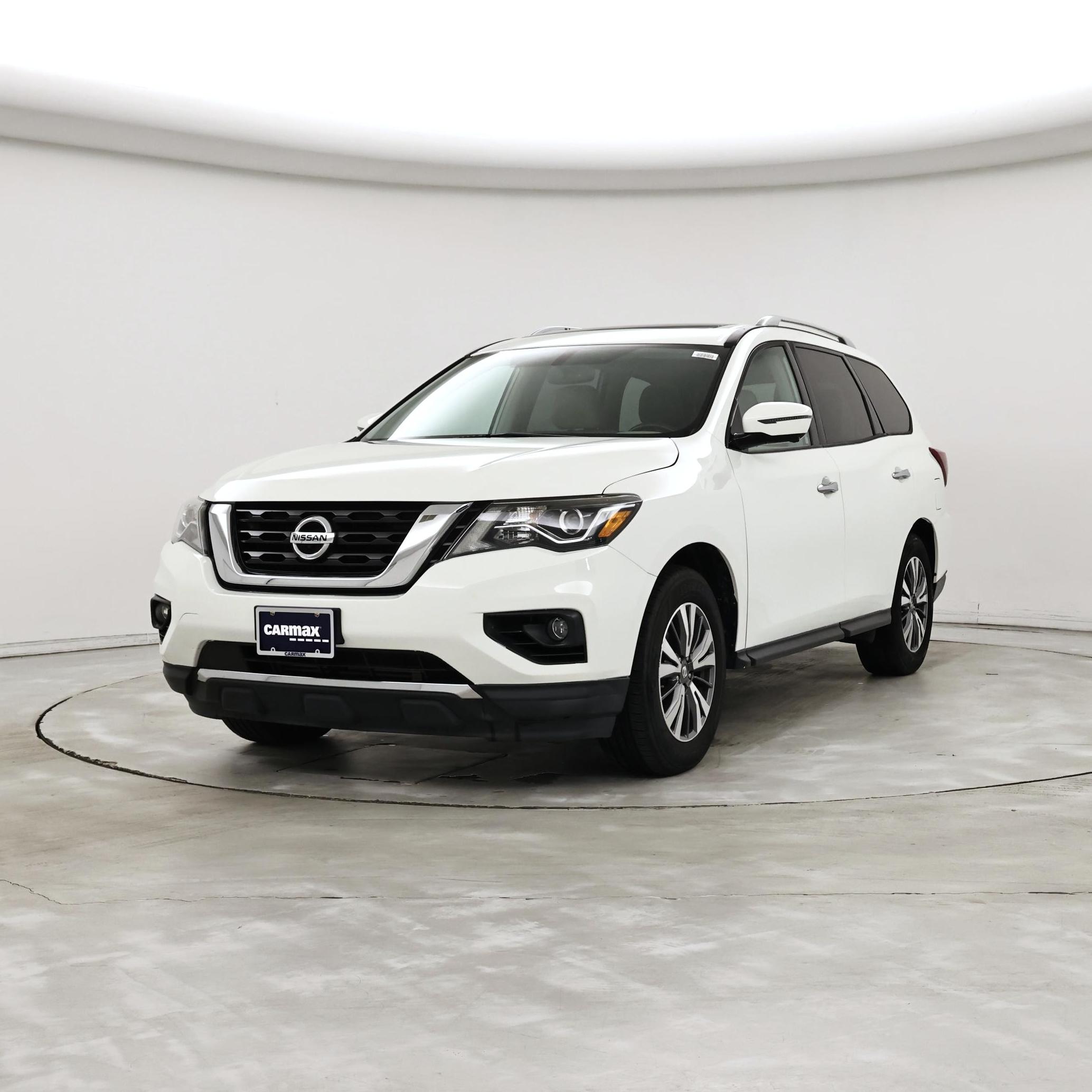 Thumbnail: 2017 Nissan Pathfinder - 4