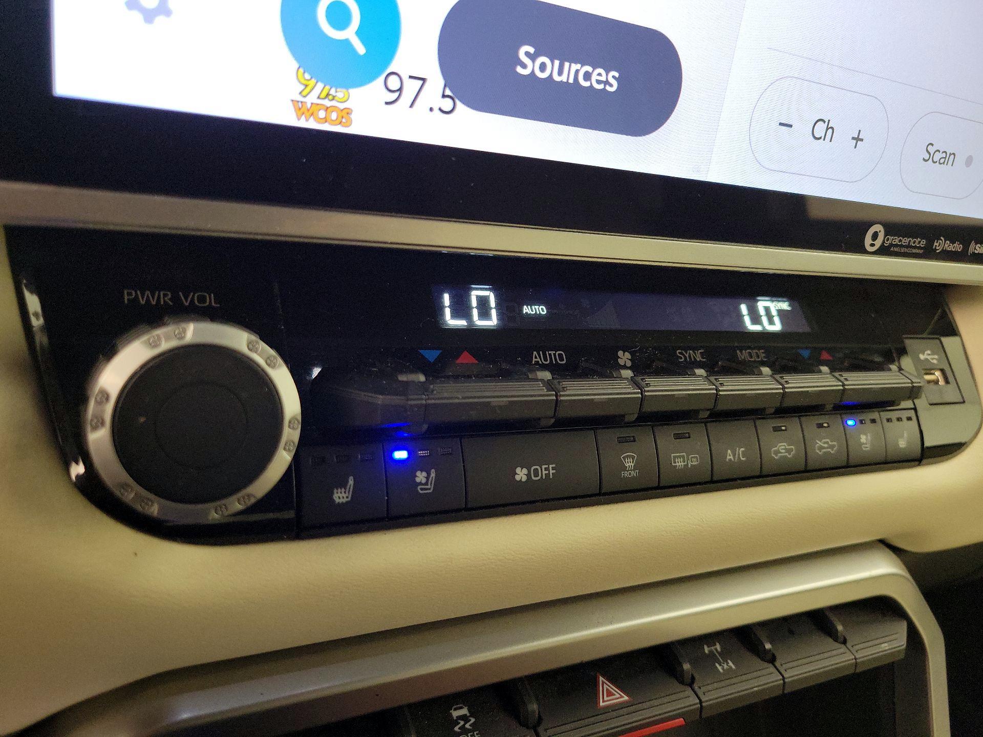 Thumbnail: 2022 Toyota Tundra - 16