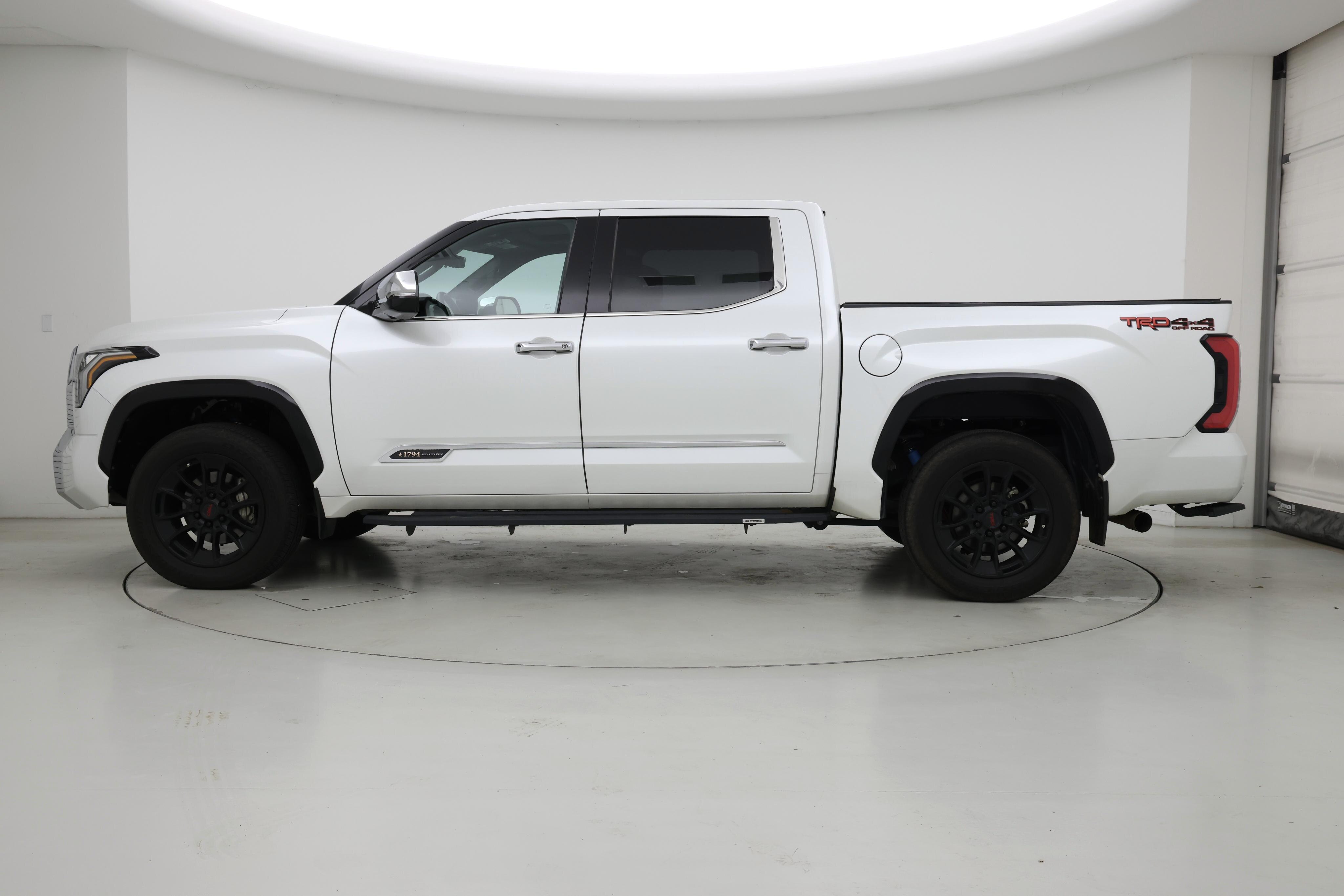 Thumbnail: 2022 Toyota Tundra - 3