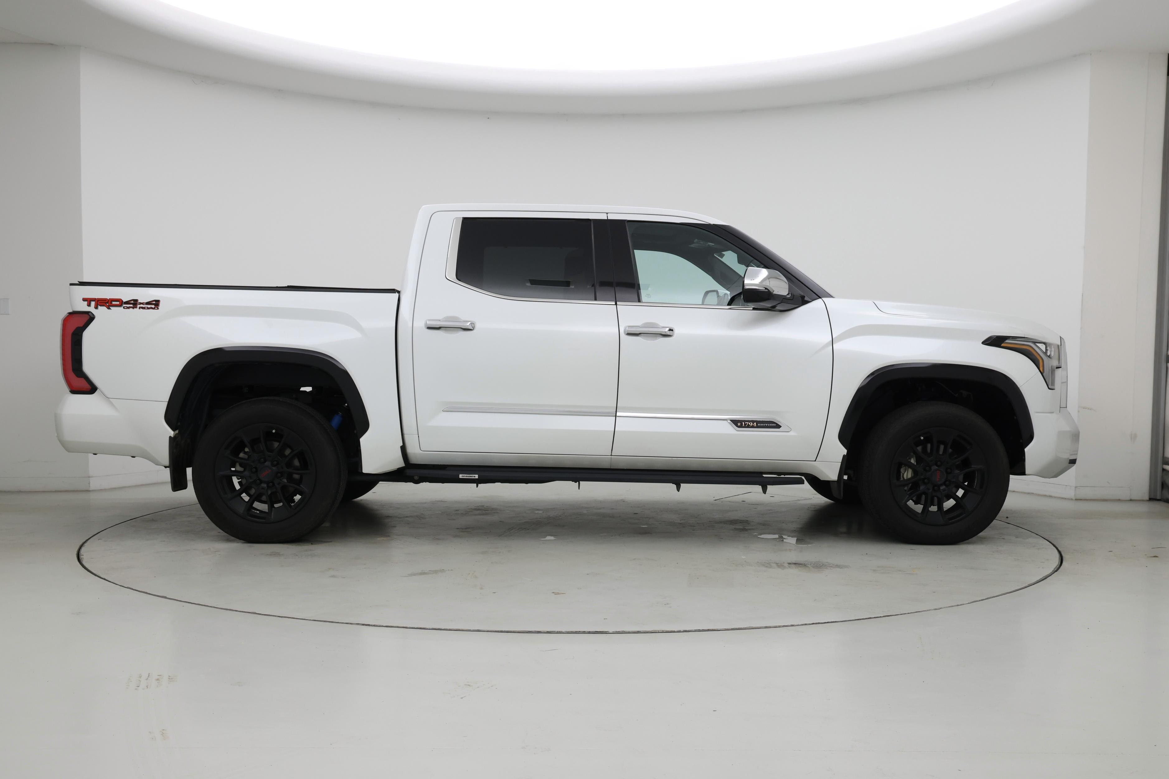 Thumbnail: 2022 Toyota Tundra - 7