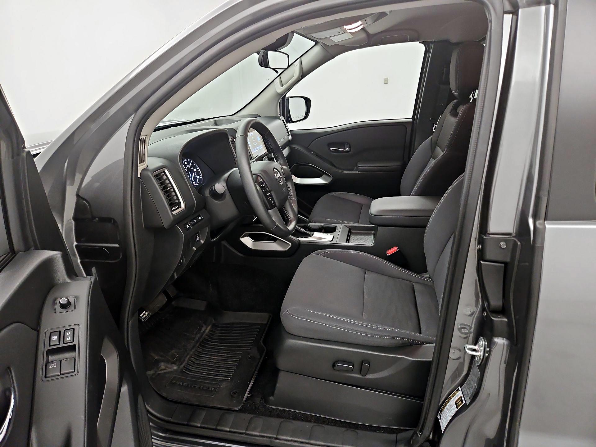 Thumbnail: 2024 Nissan Frontier - 11