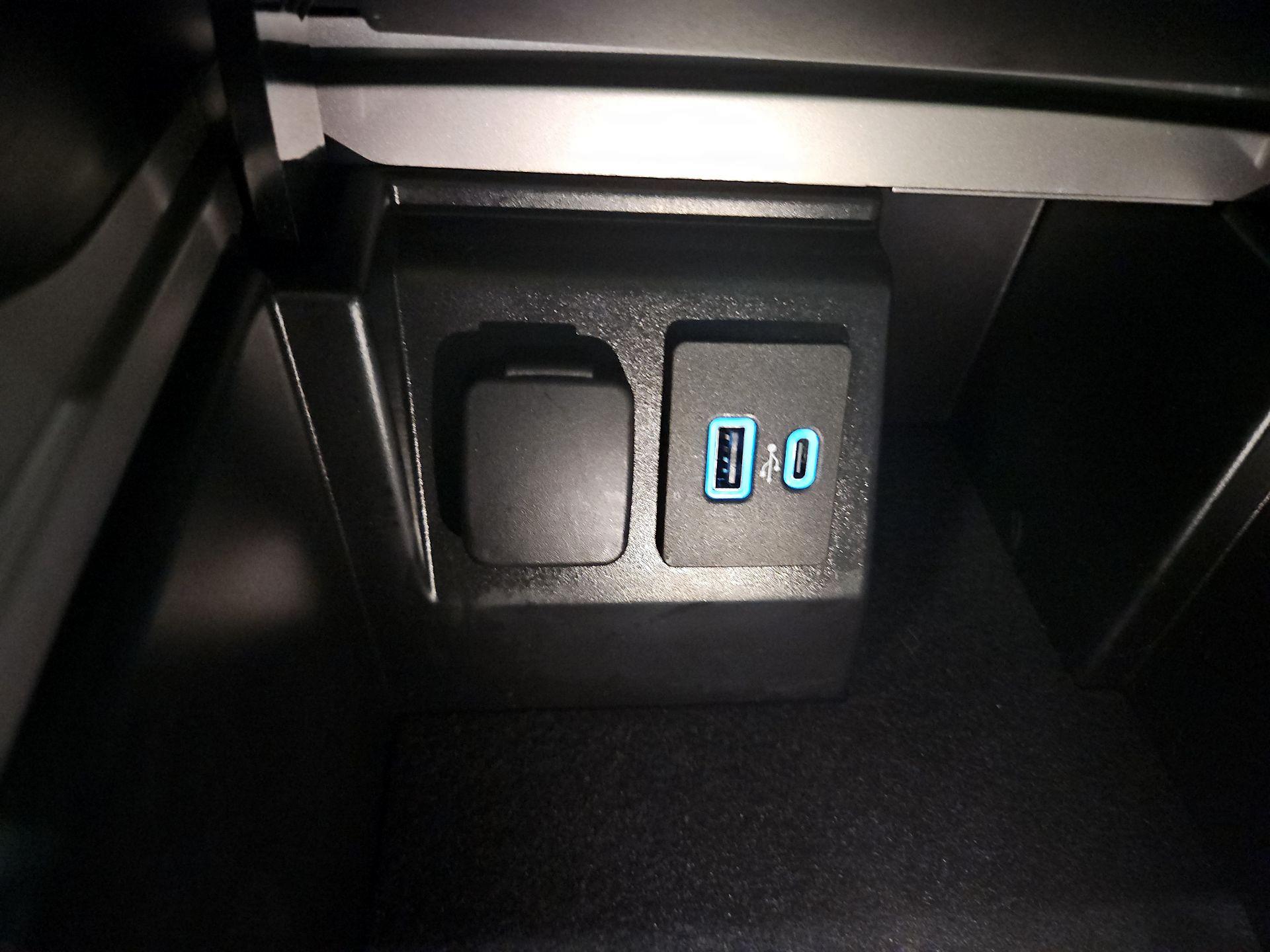 Thumbnail: 2023 Ford Explorer - 19