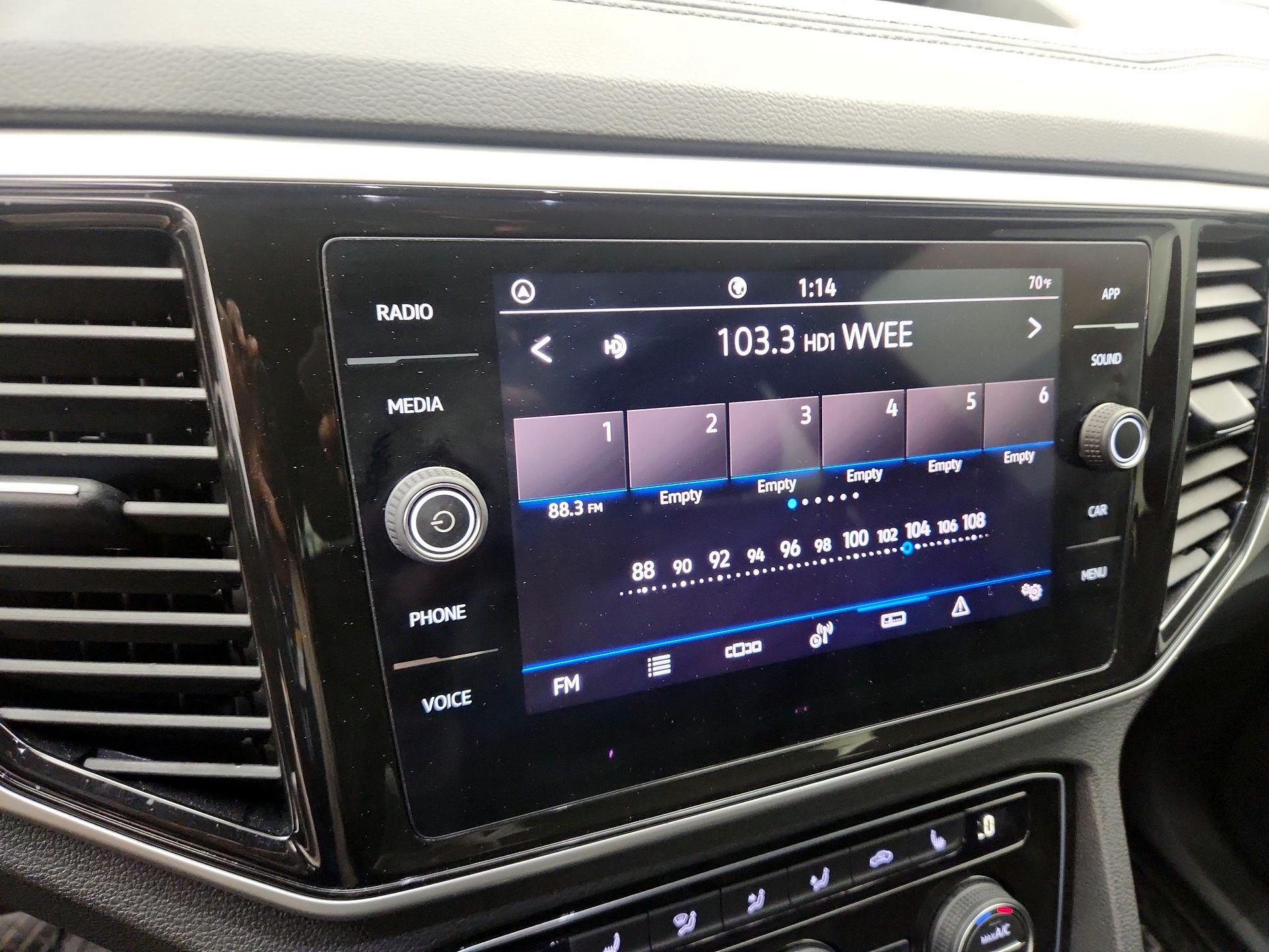 Thumbnail: 2022 Volkswagen Atlas - 15