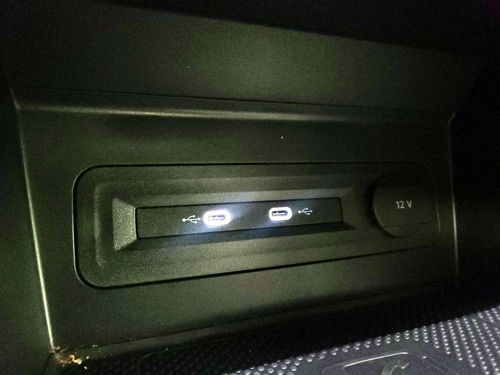 Thumbnail: 2022 Volkswagen Atlas - 18