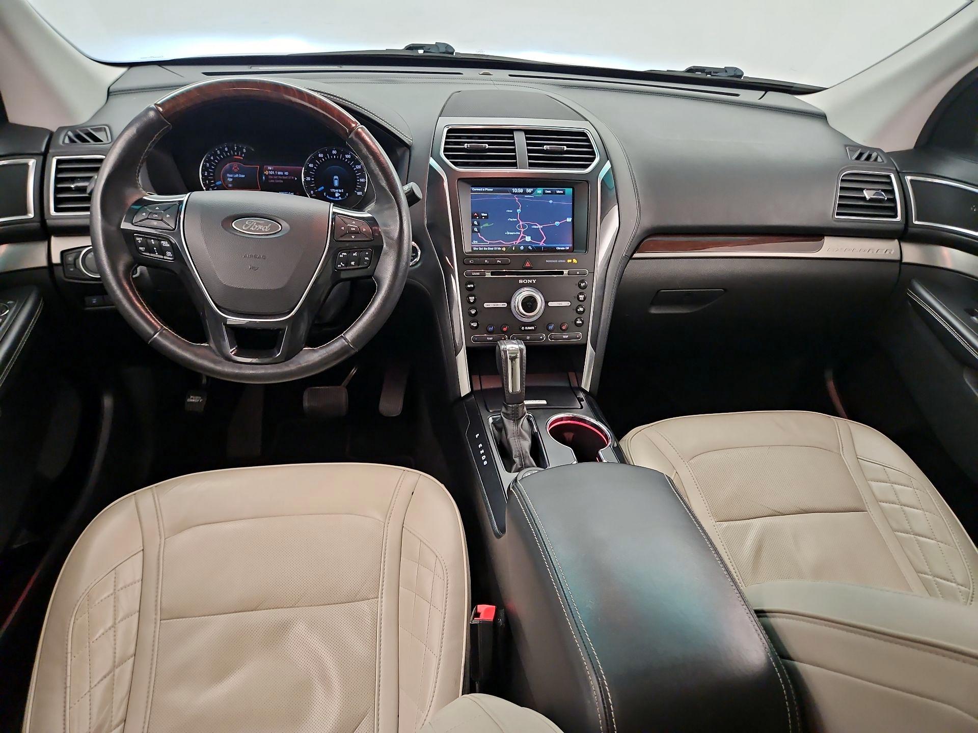 Thumbnail: 2016 Ford Explorer - 9