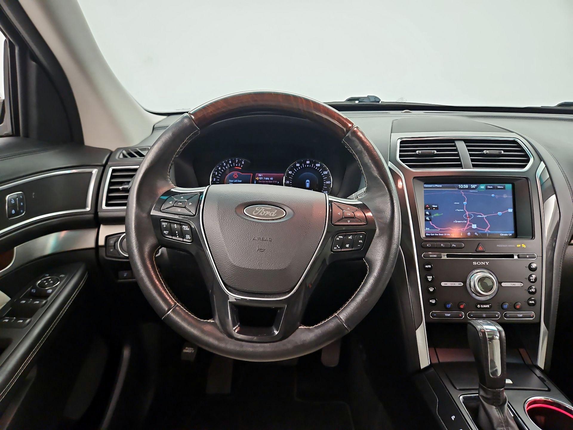 Thumbnail: 2016 Ford Explorer - 10