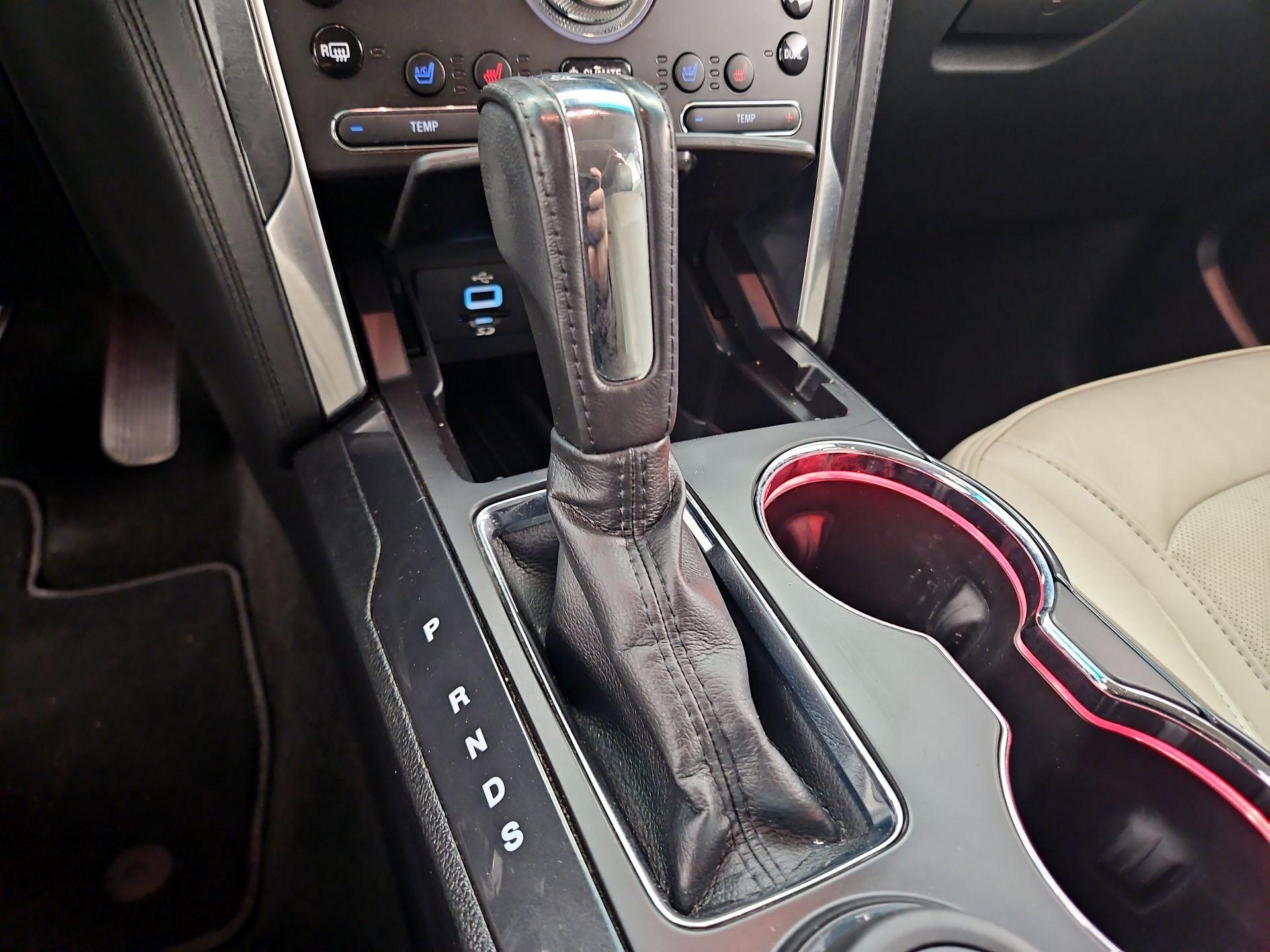 Thumbnail: 2016 Ford Explorer - 18