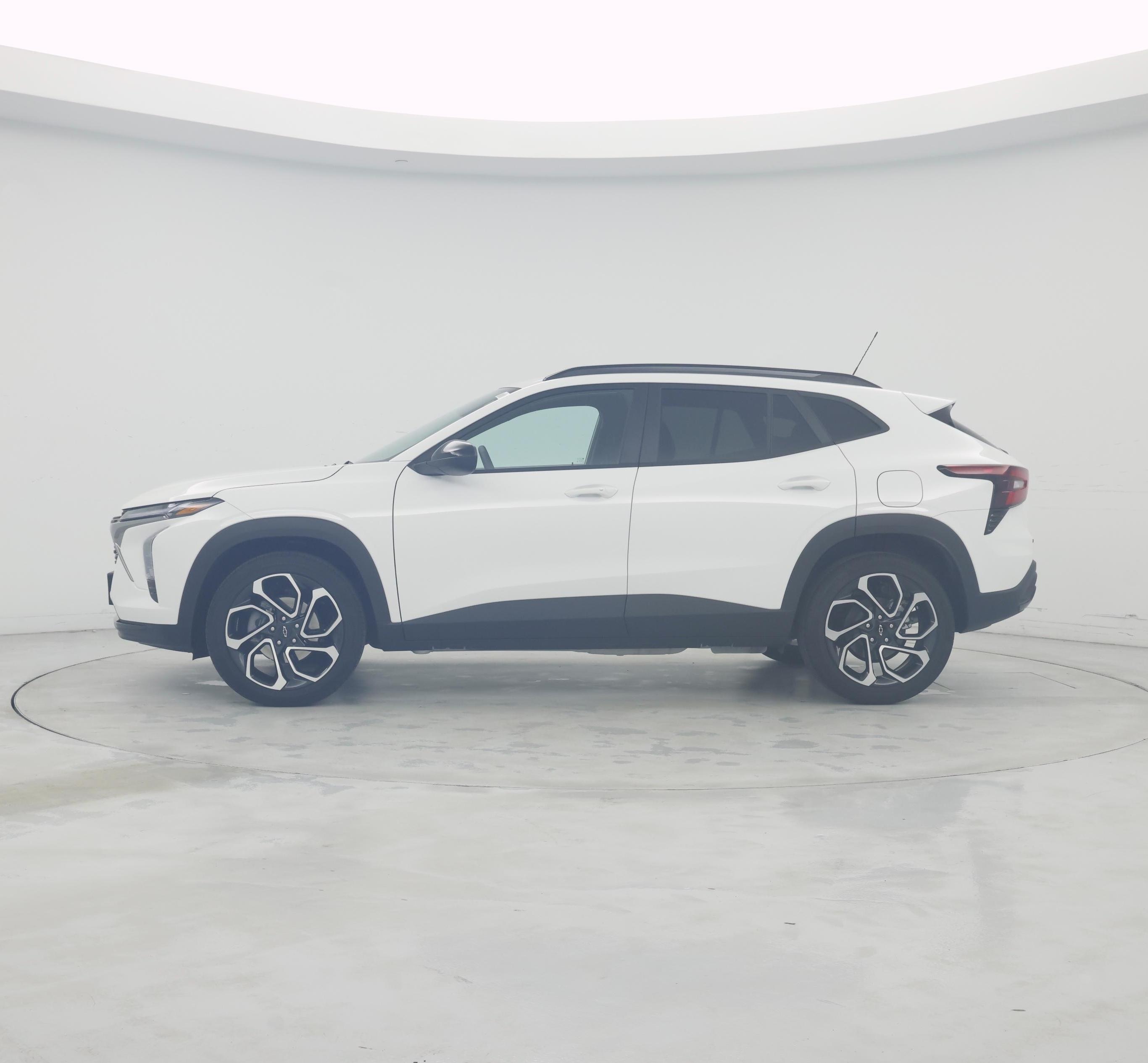 Thumbnail: 2026 Chevrolet Trax - 3