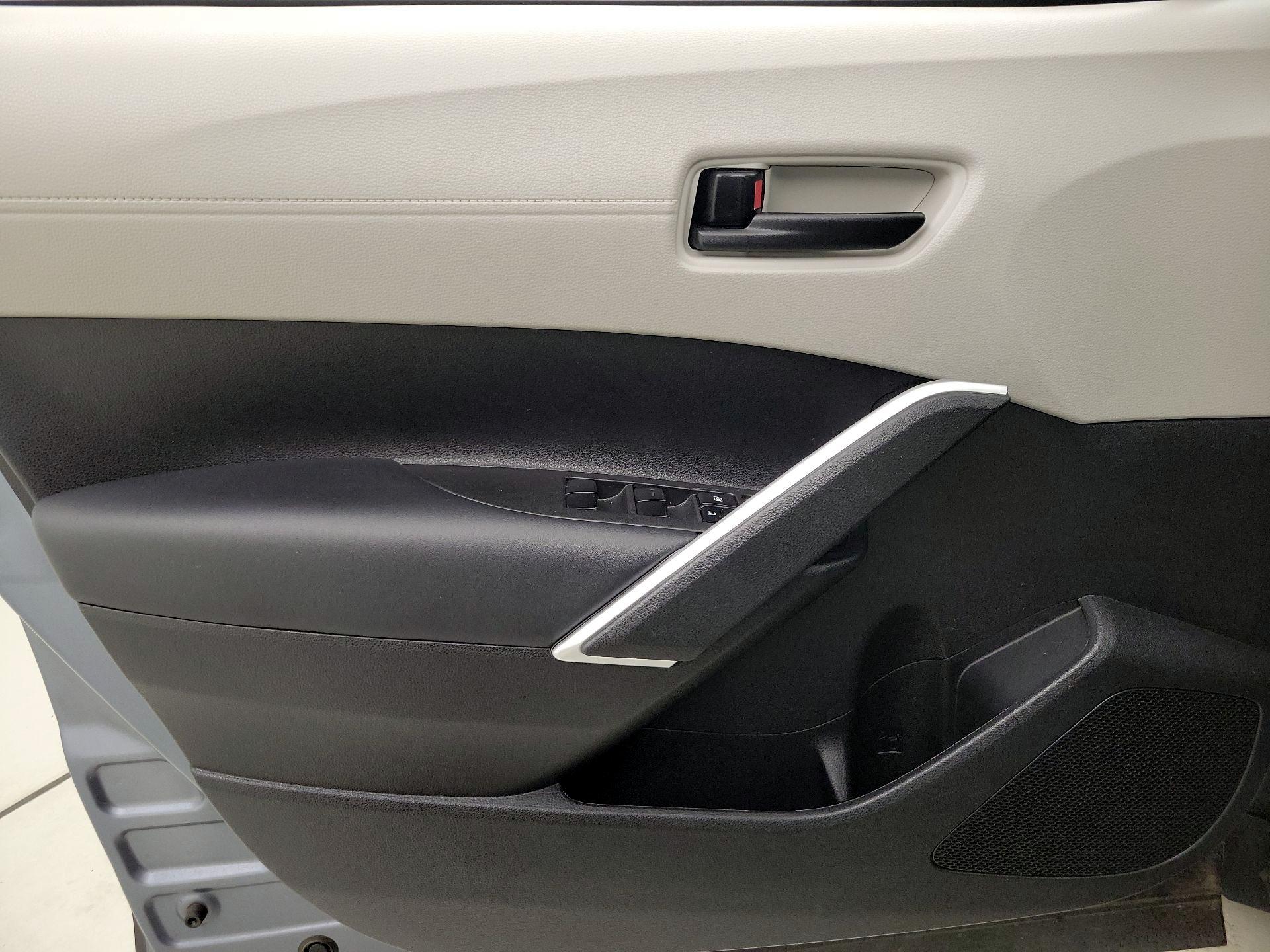 Thumbnail: 2022 Toyota Corolla Cross - 12